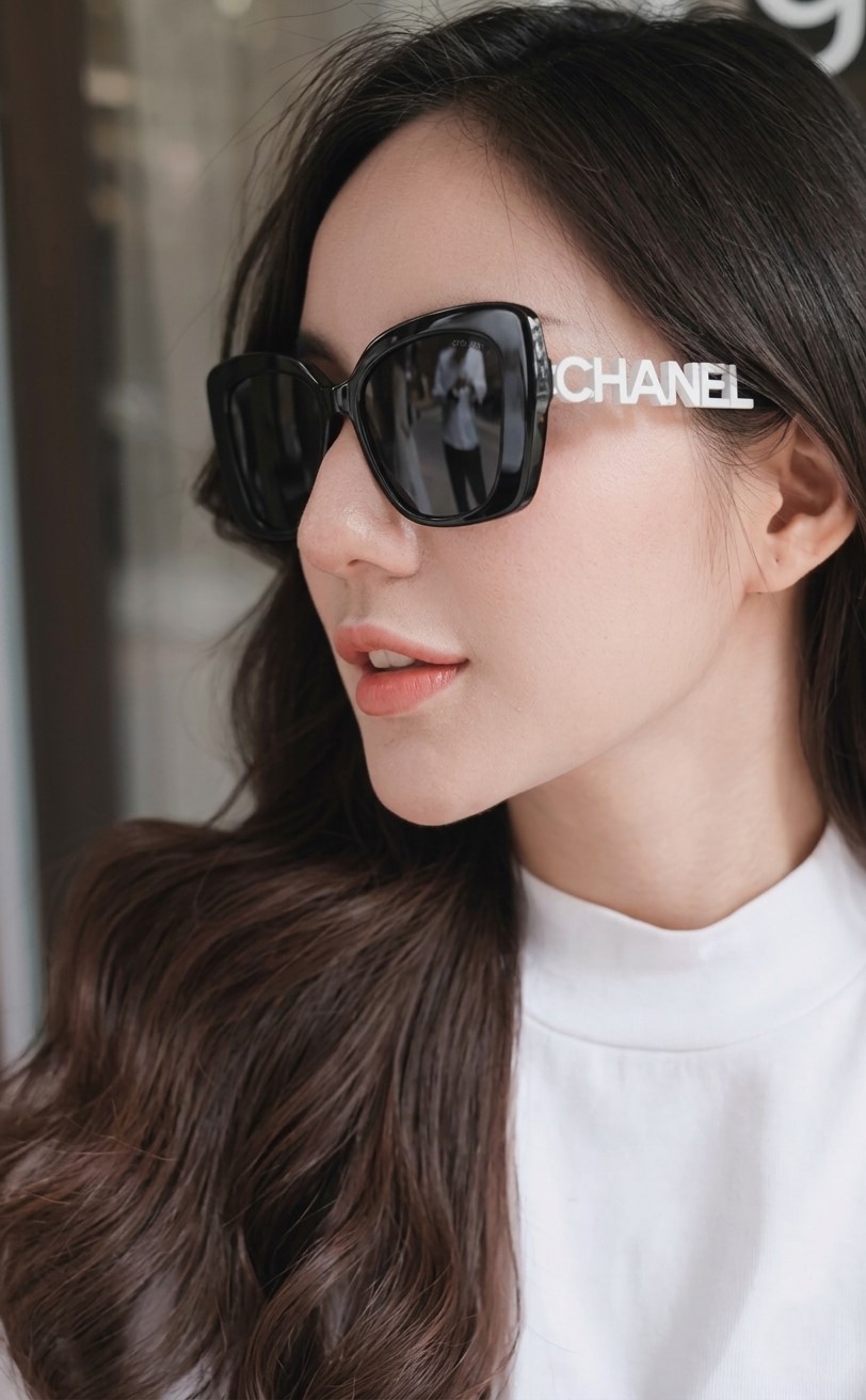 Kính mát Chanel Square Sunglasses Black Acetate Frame Grey Lenses CH5422B 4