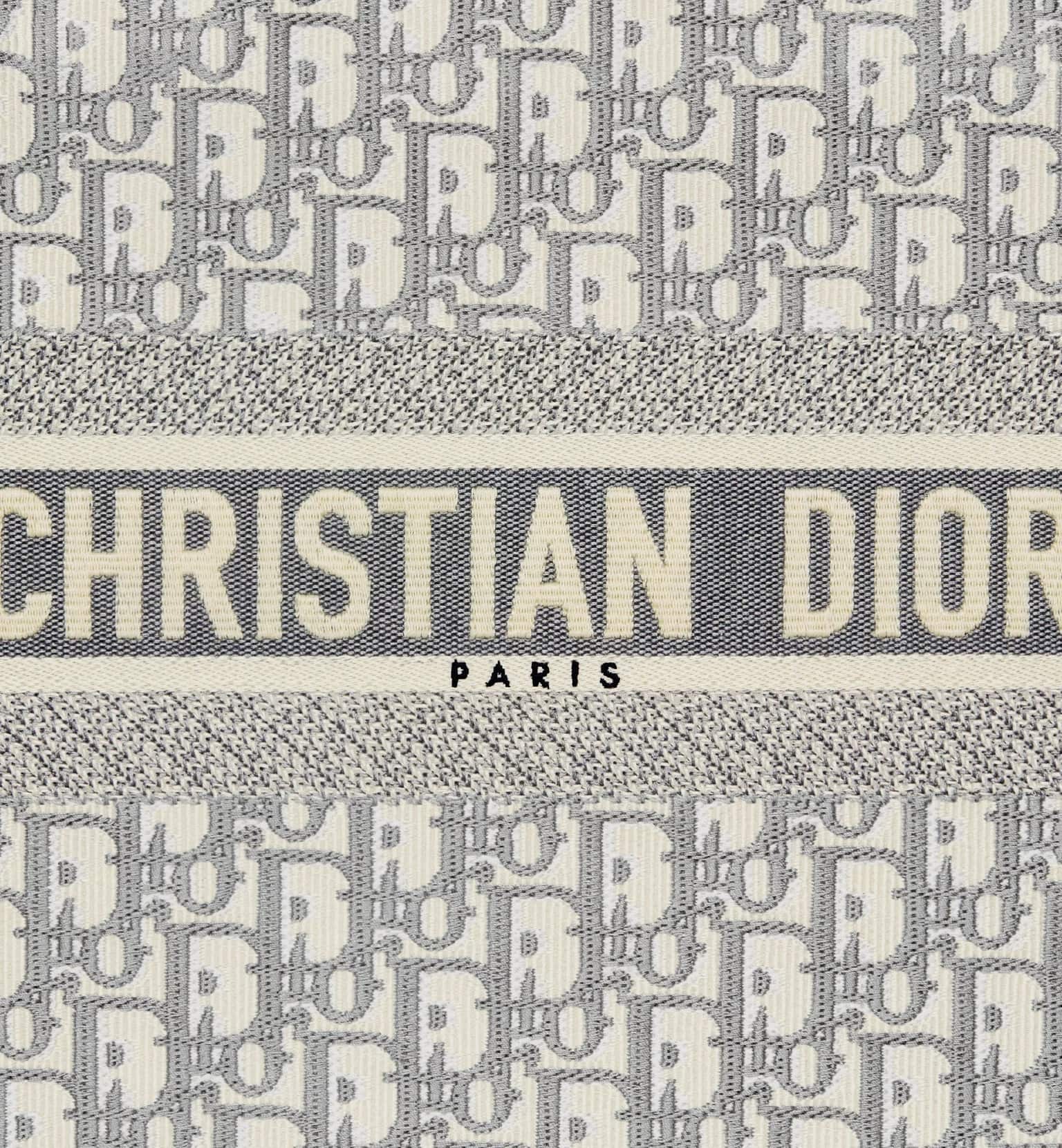 Túi nữ Medium Christian Dior Book Tote Ecru and Gray Dior Oblique Embroidery 1
