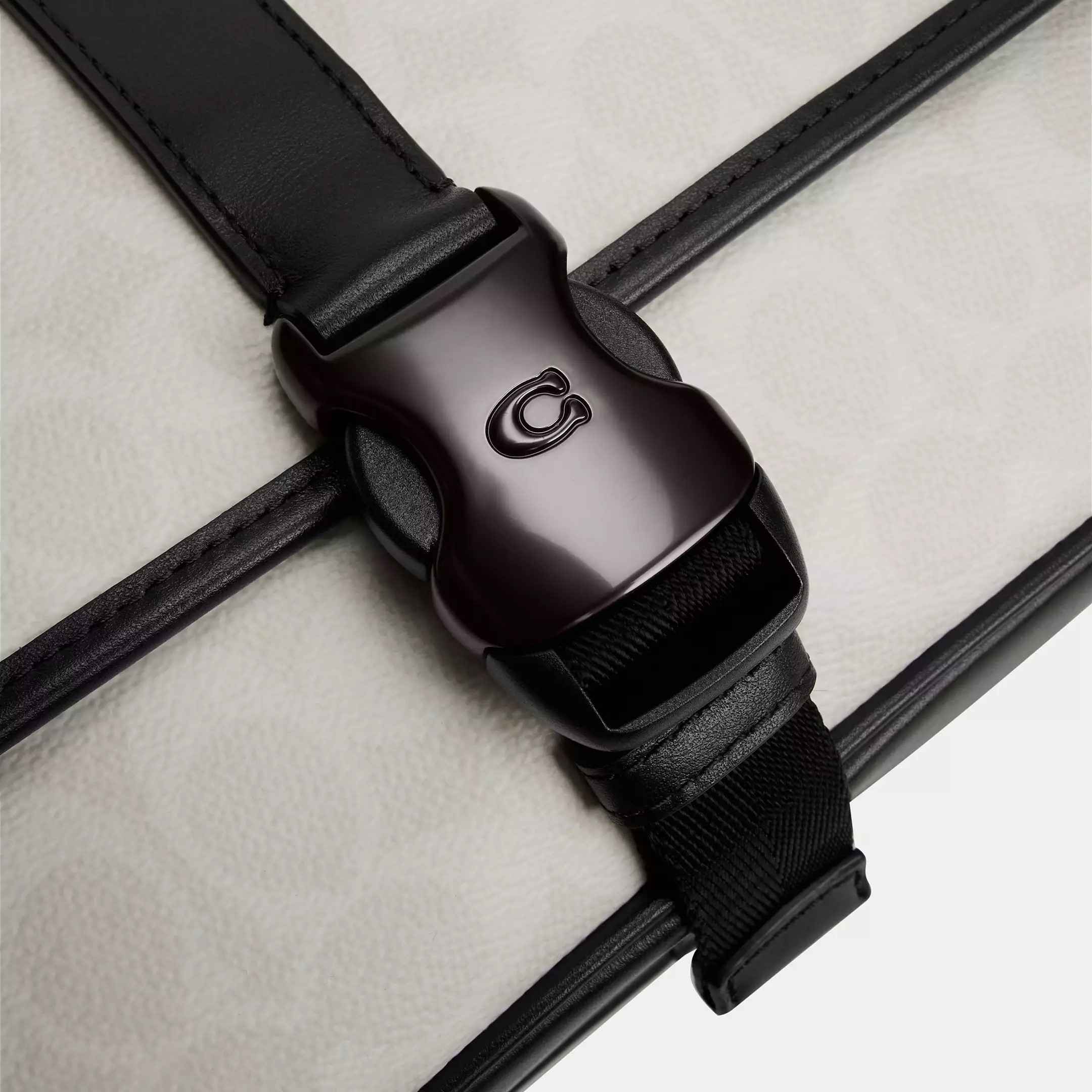 Túi đeo chéo Coach Nam League Messenger Bag In Signature Canvas White CU202 2