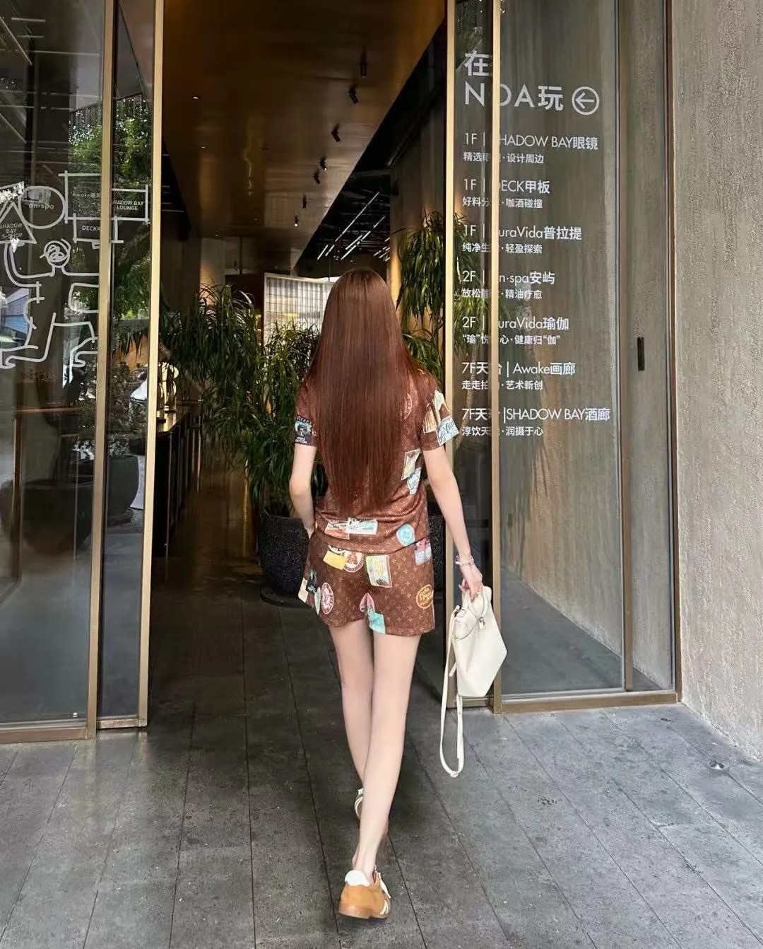 Combo bộ nâu áo thun quần ngắn nữ LV 4