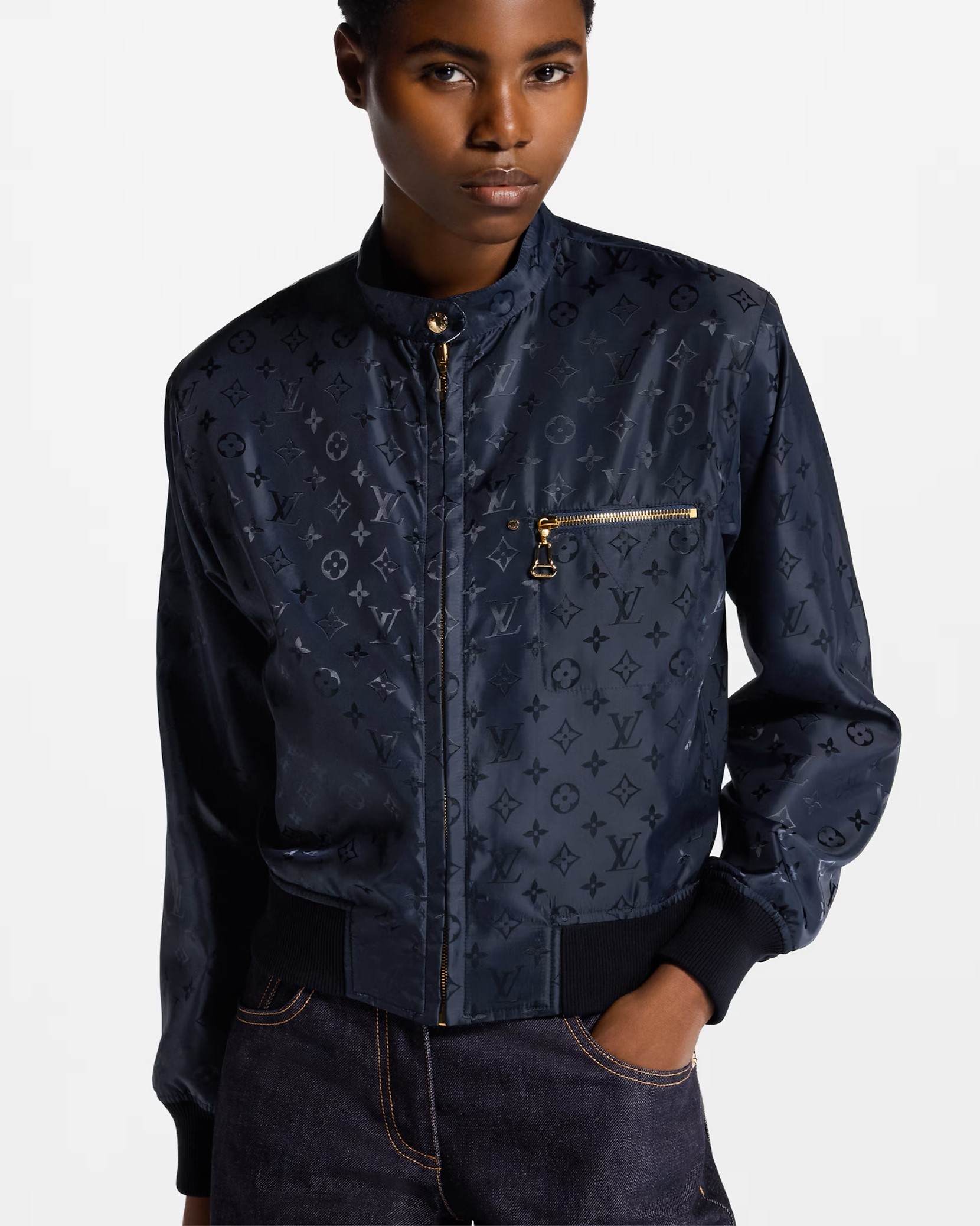 Áo khoác hai mặt nữ LV Reversible Necklace Bomber Jacket 5