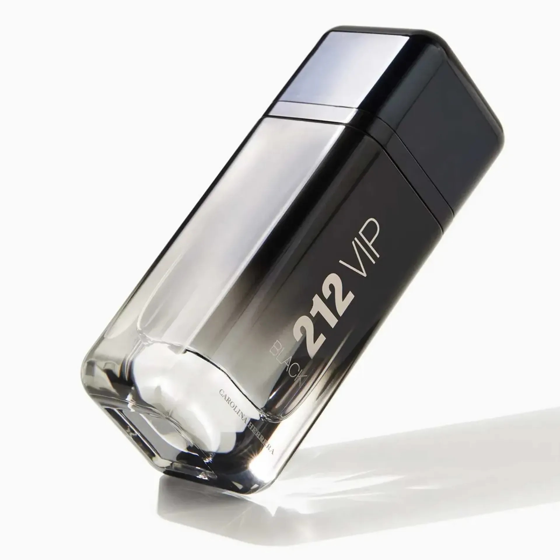 Nước hoa nam Carolina Herrera 212 Vip Black EDP 3