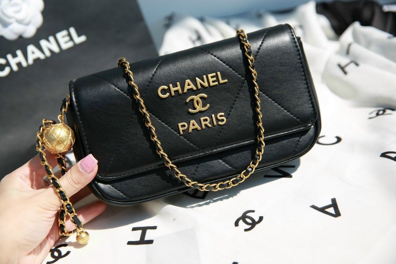 Túi đeo chéo Chanel nữ xách tay màu đen sang trọng giá ưu đãi