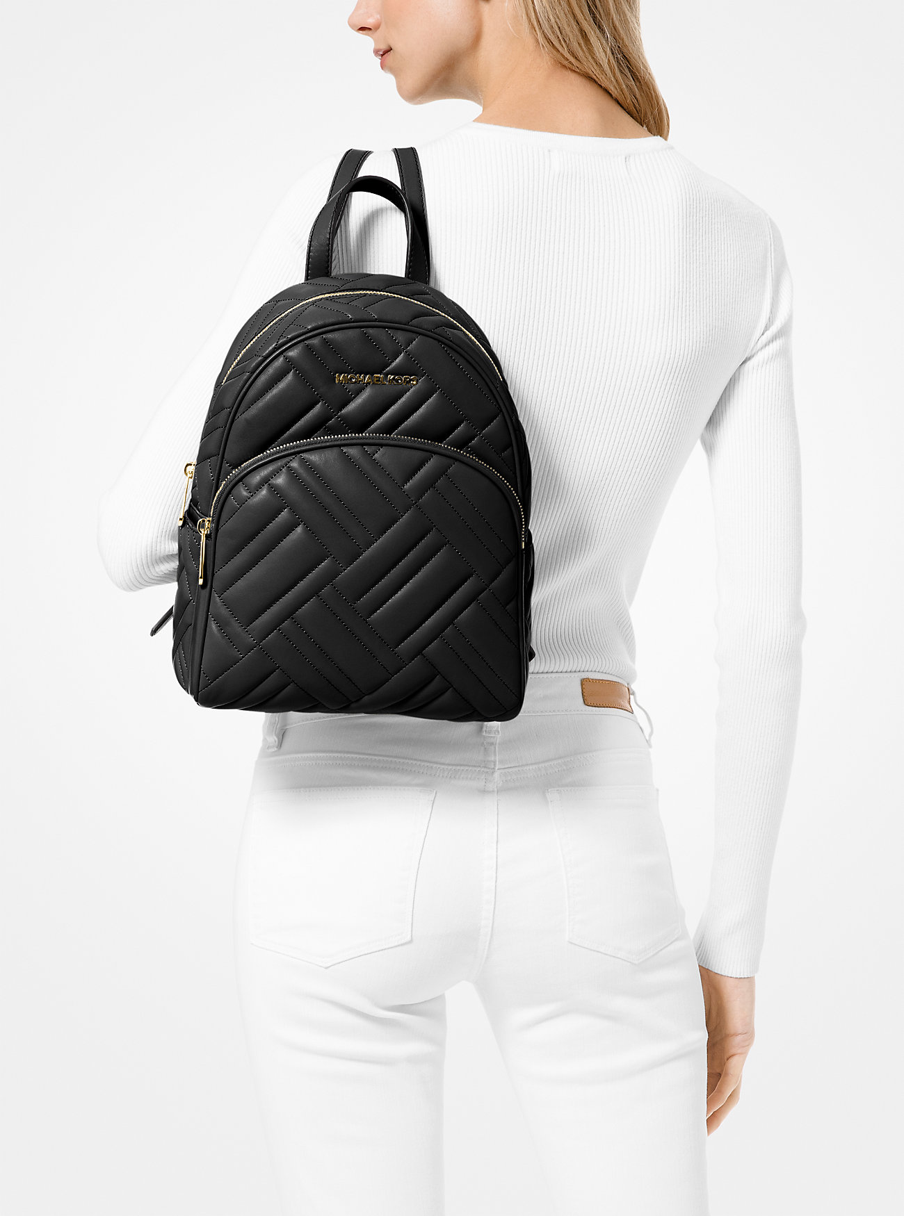 Ba lô Michael Kors Abbey Medium-Sized Quilted Leather Backpack 2