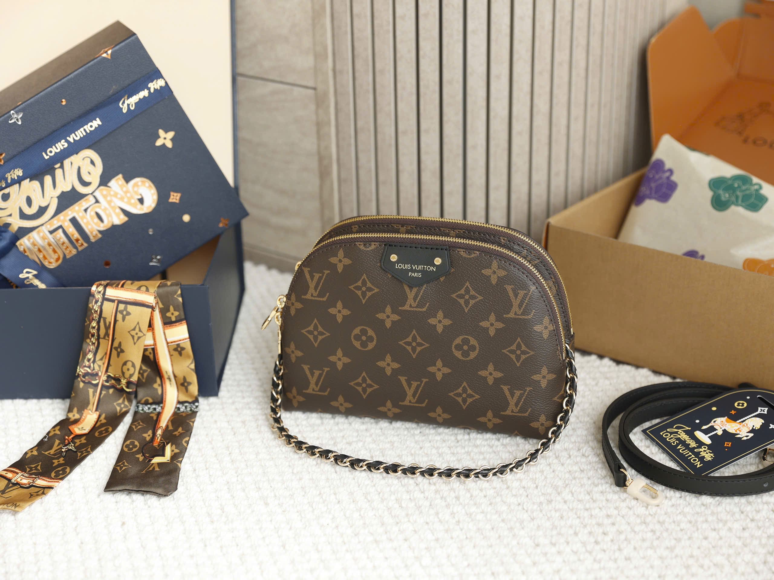 Túi nữ LV Louis Vuitton Be Alma Monogram canvas M12996 7