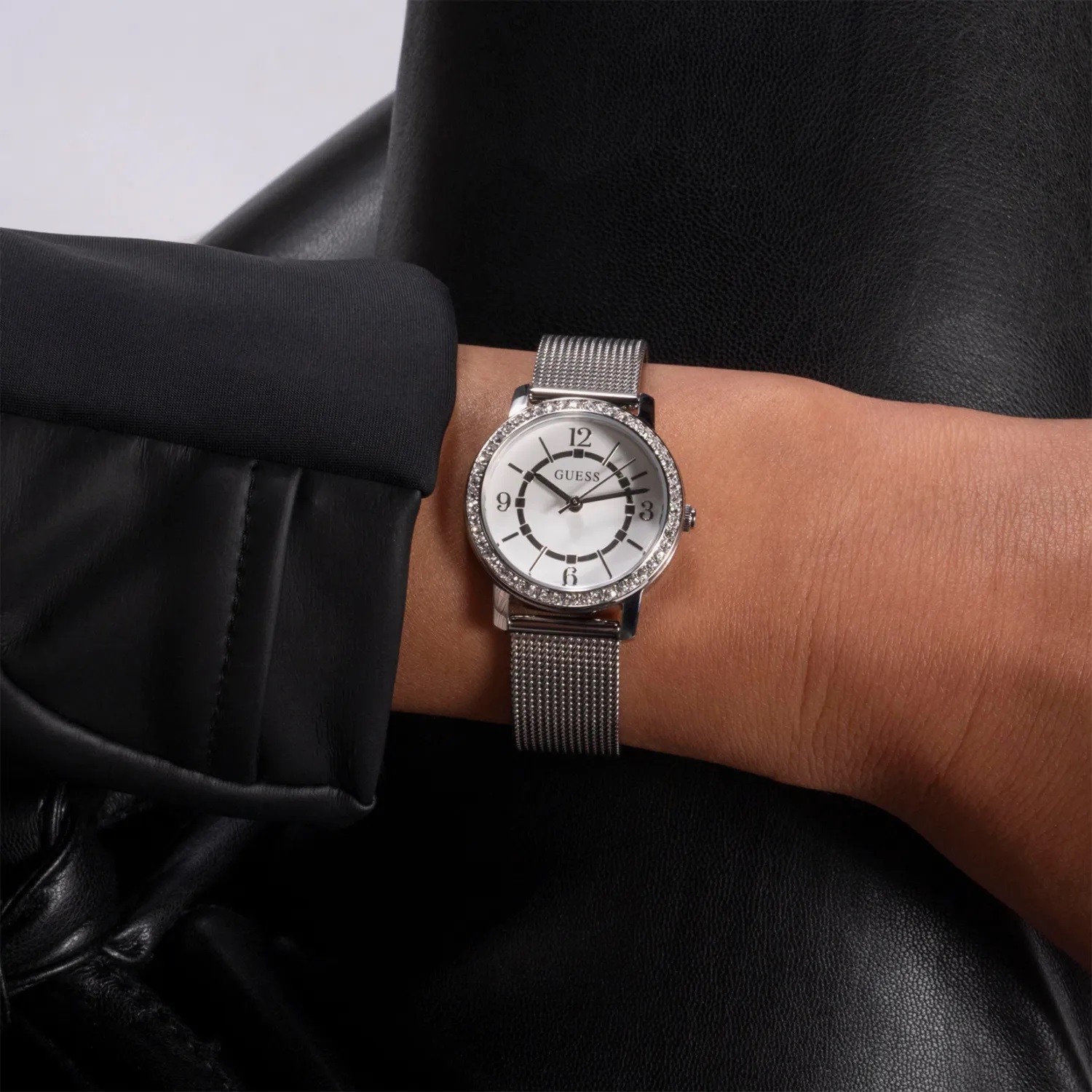 Đồng hồ đeo tay nữ Guess Melody Women White Round Dial Analog Watch GW0534L1 9