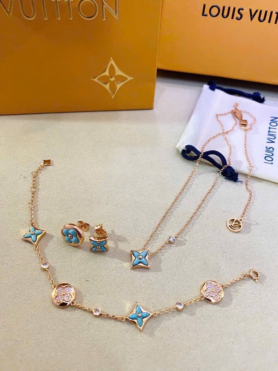 Dây chuyền Louis Vuitton Color Blossom Star BB 10
