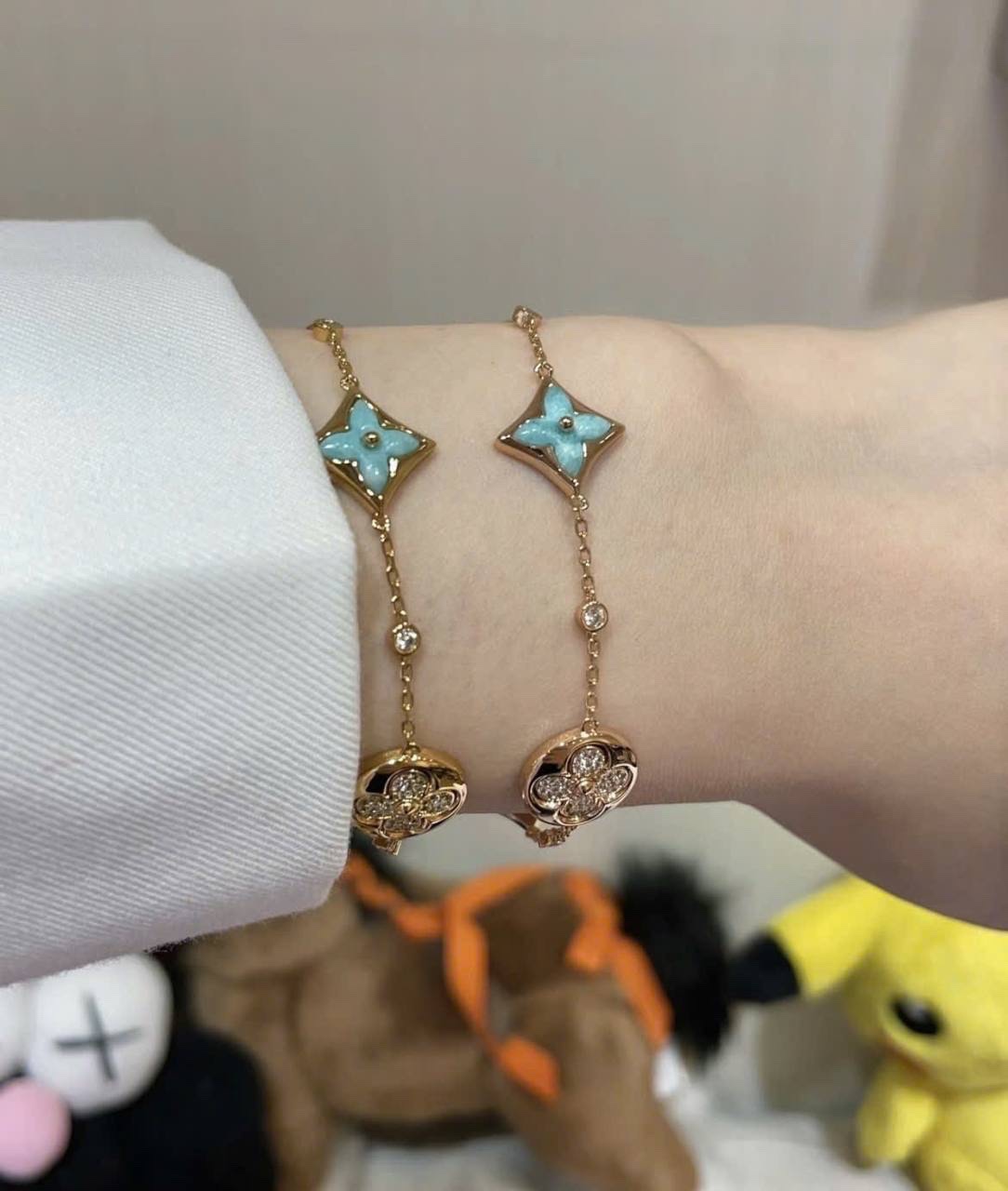 Lắc Tay Louis Vuitton Color Blossom BB Star and Sun Multi Motif Bracelet Yellow Gold Amazonite and Diamonds 4