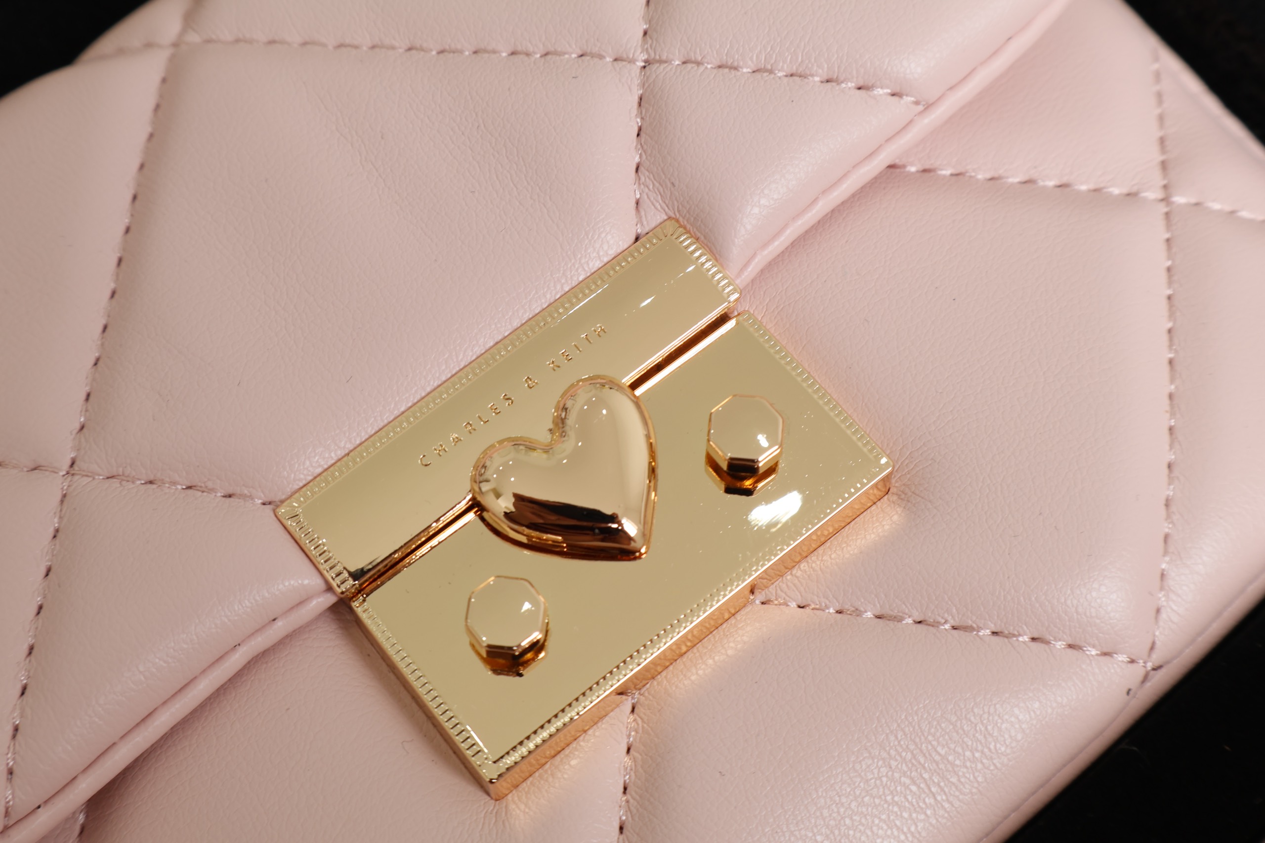TÚI XÁCH NỮ CHARLES KEITH QUILTED BOXY TOP HANDLE BAG PINK CK17-50671661 11