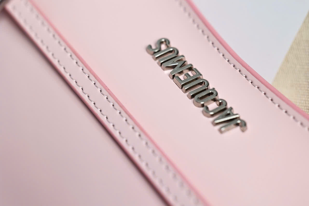 Túi nữ Jacquemus Le Bisou Ceinture Patent Leather Shoulder Bag Pale Pink 6
