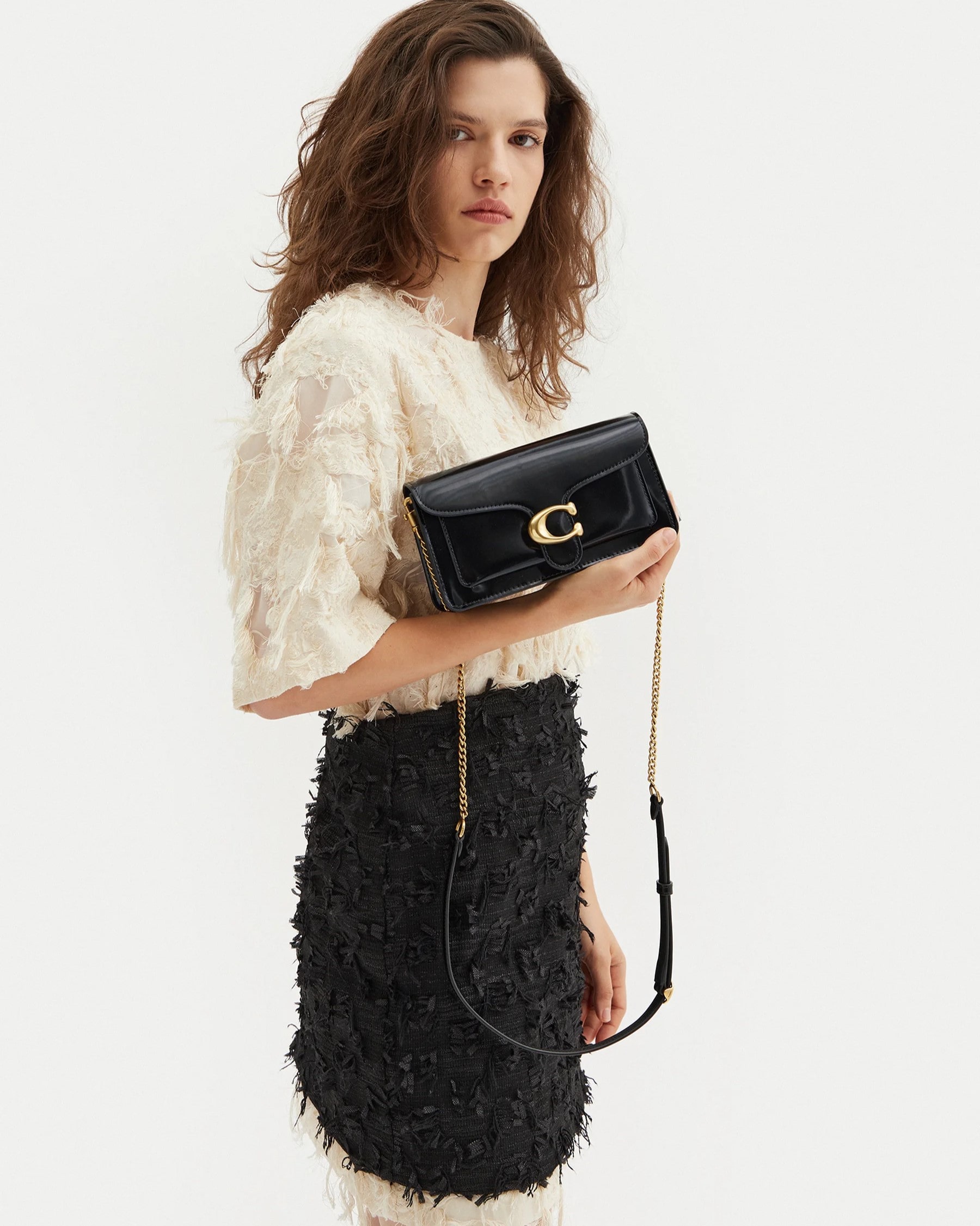 Túi đeo chéo Coach Tabby Chain Clutch Spazzolato Leather Black CW554 3