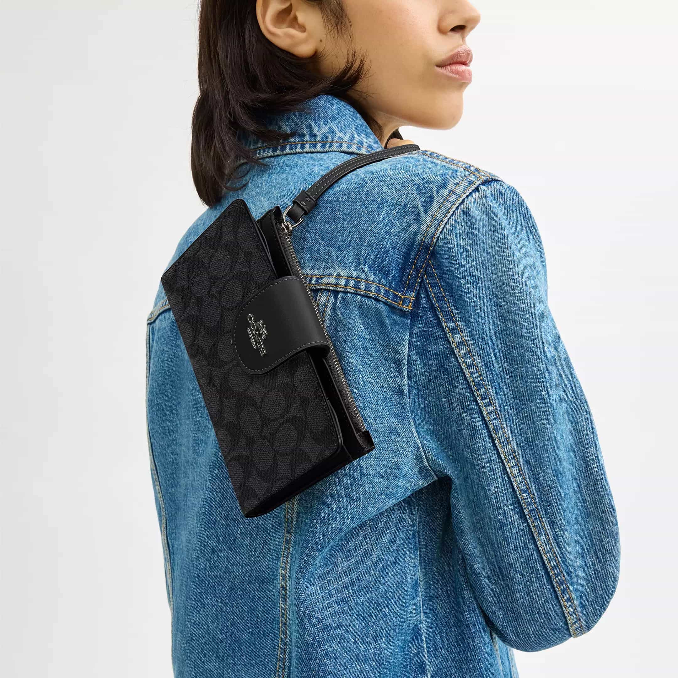 Ví điện thoại Coach Phone Wallet In Signature Canvas Gunmetal Charcoal Black CW780 3