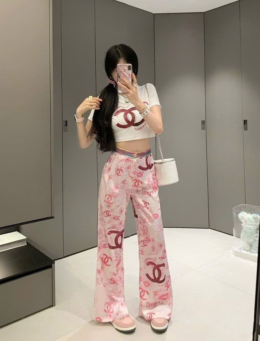 Set bộ thời trang quần suông hồng áo coptop chanel trắng 5