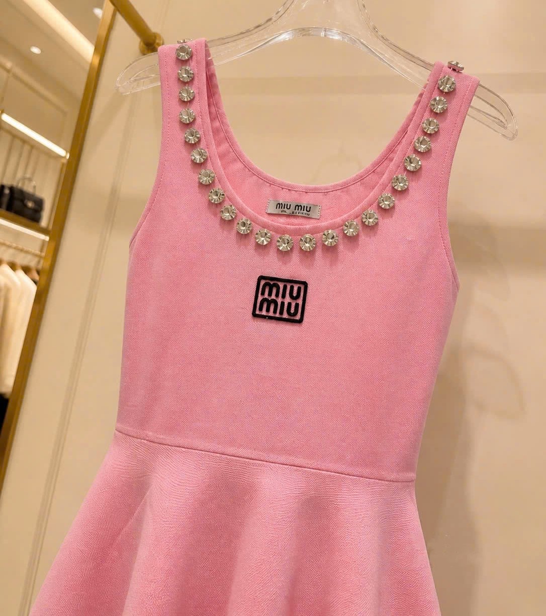 Áo đầm sát nách dáng xòe nhiếu màu đính đá Miu Miu 8