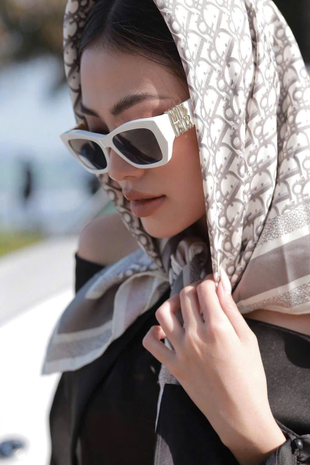Mắt kính Dior MissDior S1I White Rectangular Sunglasses 6