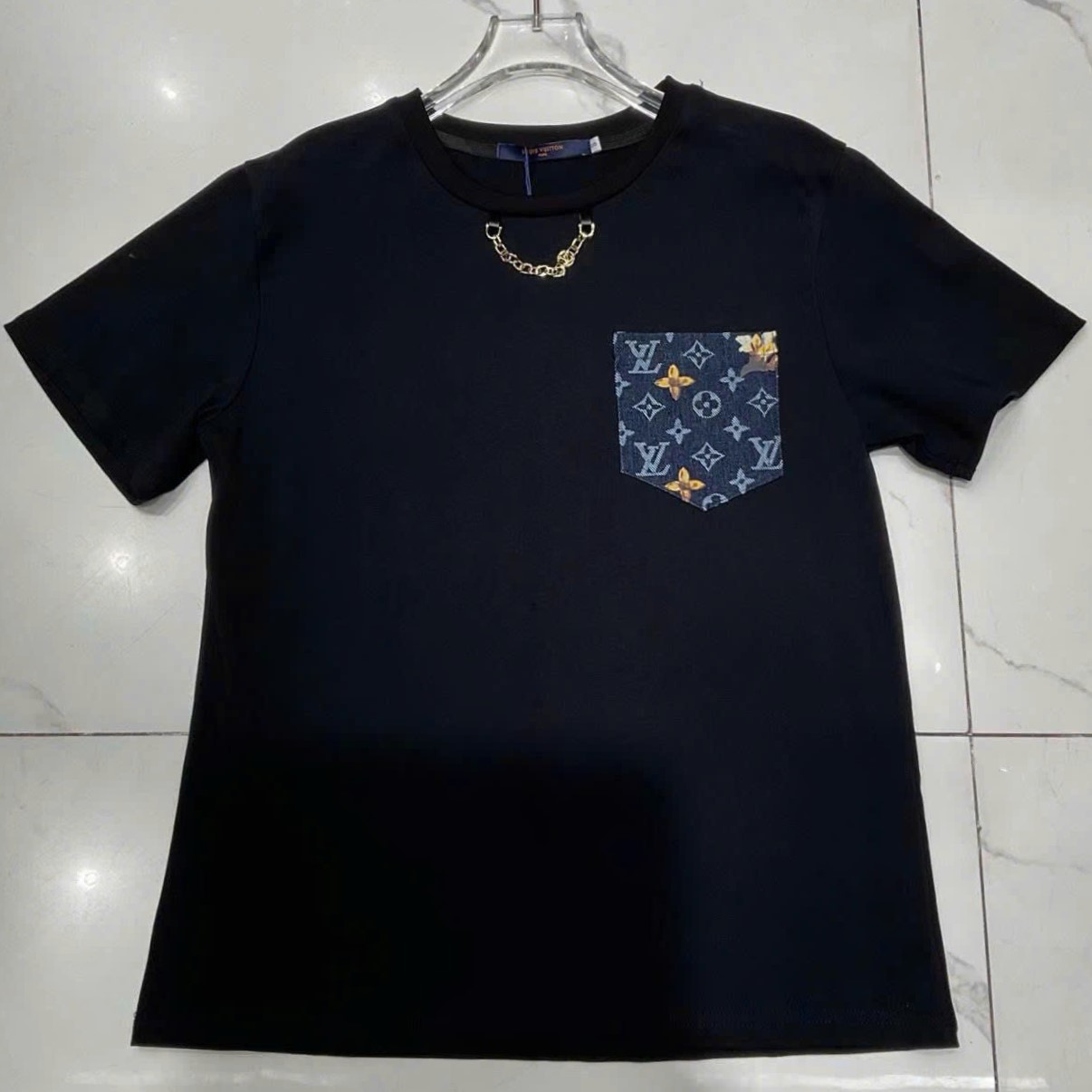 Combo áo thun đen phối túi quần short nữ LV 5