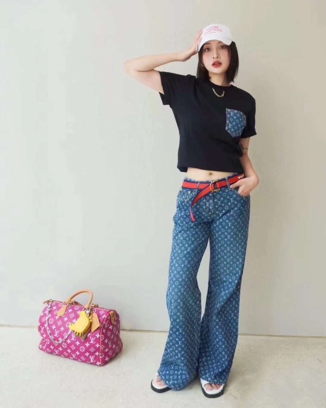 Quần jean dài Louis Vuitton LV x AC Monogram Jeans 1AFYT1 7