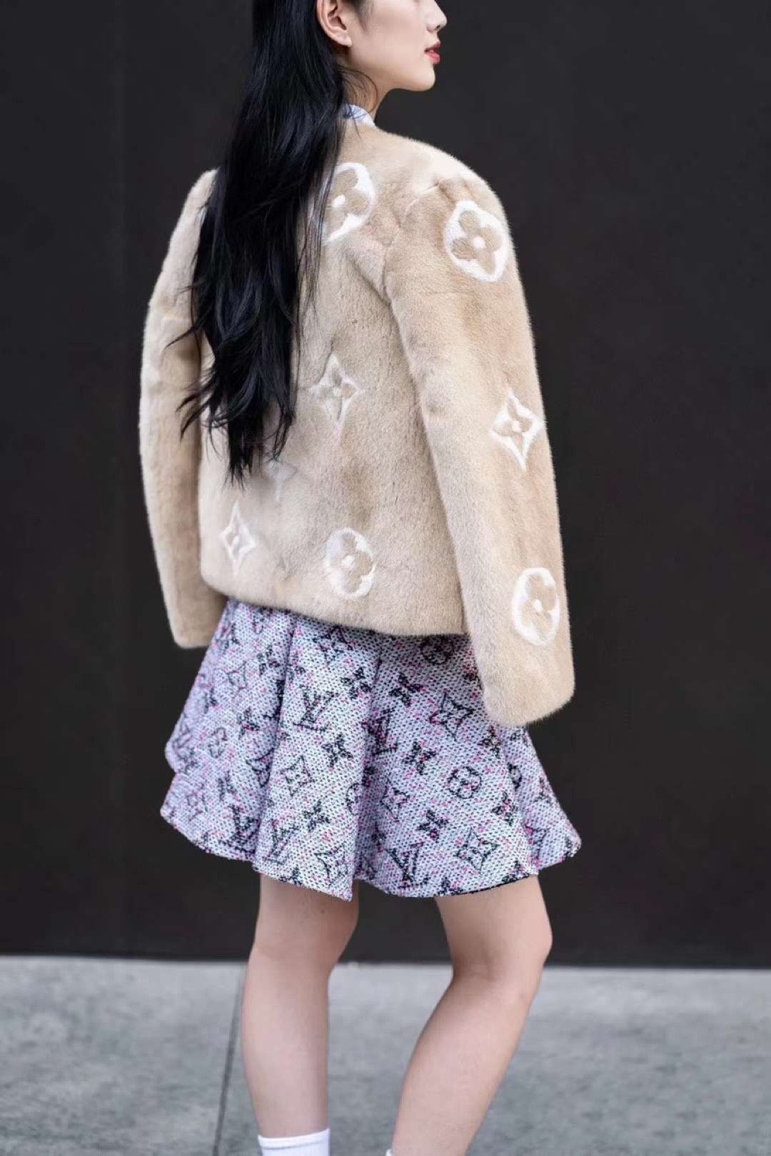 Váy xòe nữ LV Louis Vuitton Monogram Tweed Pleated Circle Skirt 1AFUUC 4