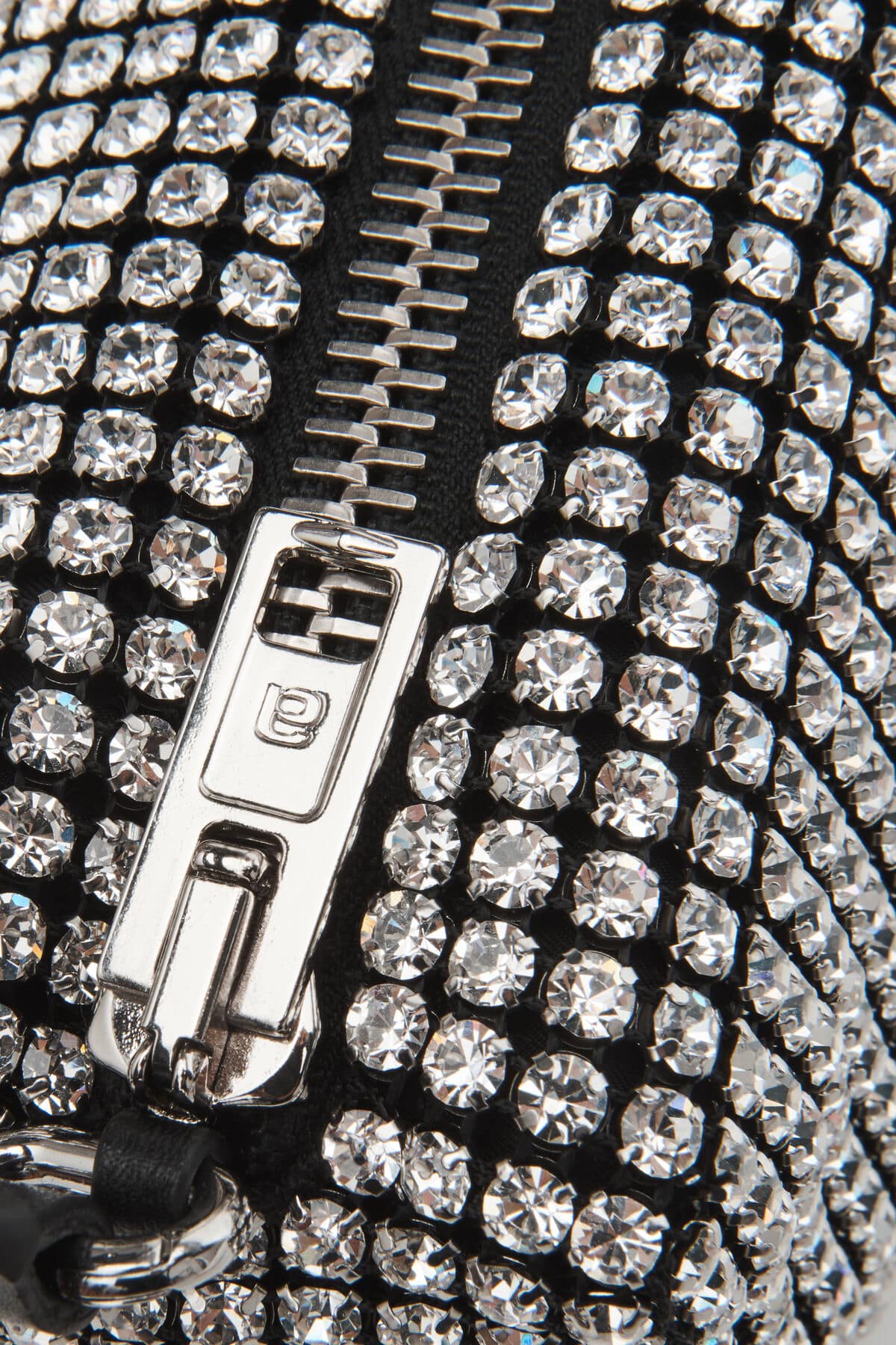 Túi đeo chéo nữ Alexander Wang Heiress Pouch In Crystal Mesh 5