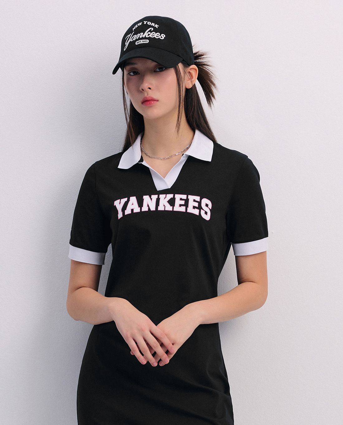 Áo đầm MLB cổ bẻ tay ngắn Varsity Lettering Pique Dress NY New York Yankees Black 3FOPV0143-50BKS 9
