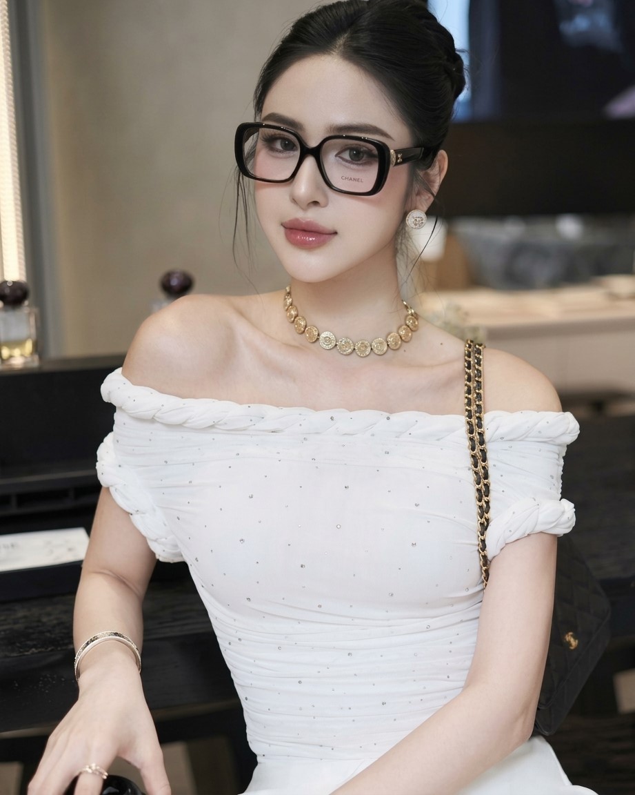 Mắt kính nữ Chanel Square Eyeglasses Acetate Black 3479 5