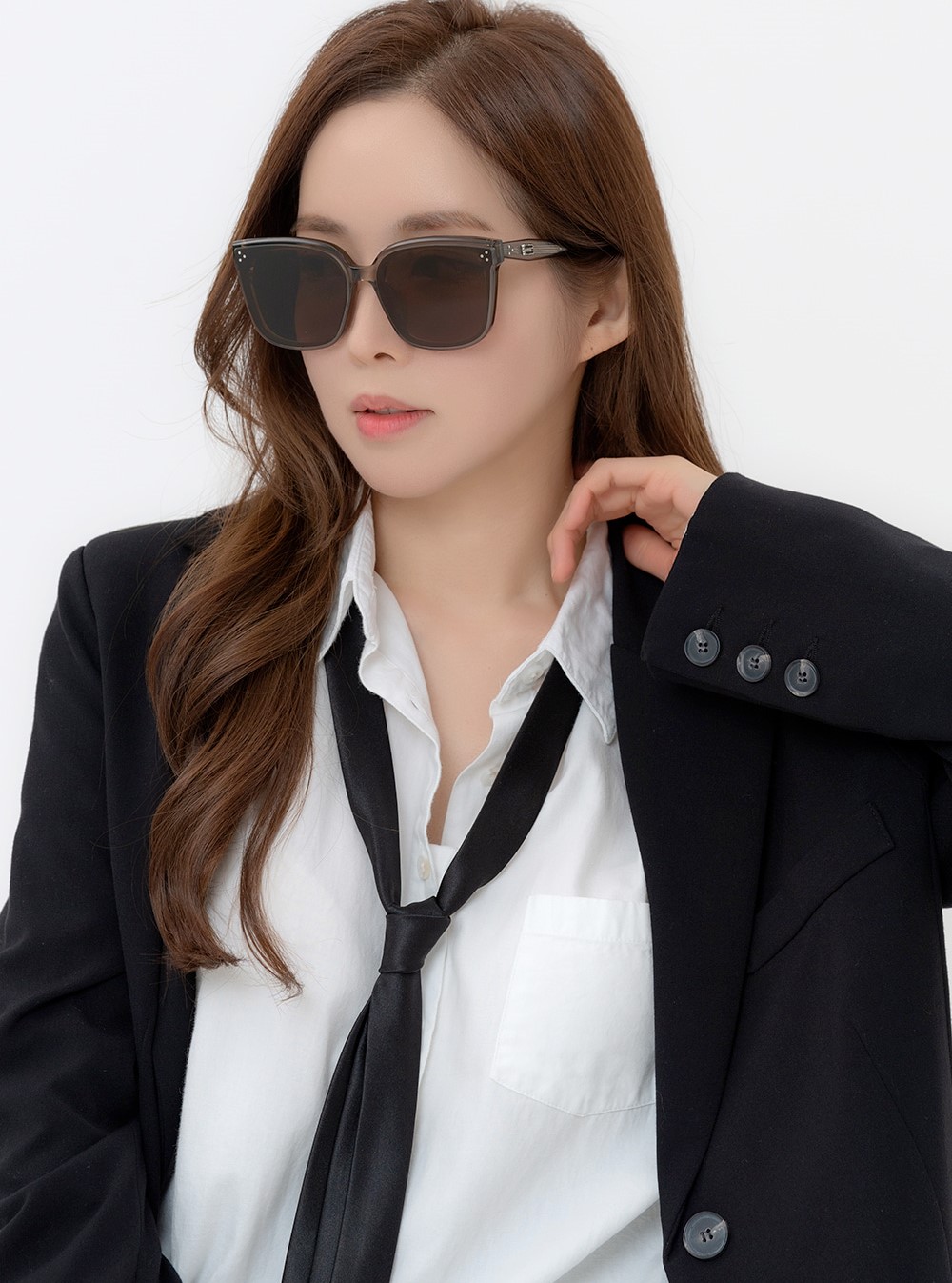 Kính mát Gentle Monster Dear KC6 Brown Lenses Square Shape Translucent Khaki Acetate Frame 7