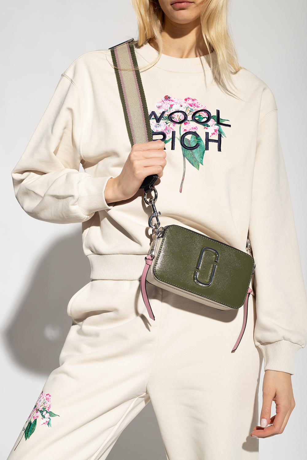 Túi đeo chéo Marc Jacobs nữ màu xanh rêu The Colorblock Snapshot Camera Bag Bronze Green Multi RS-H172L01SP22 9