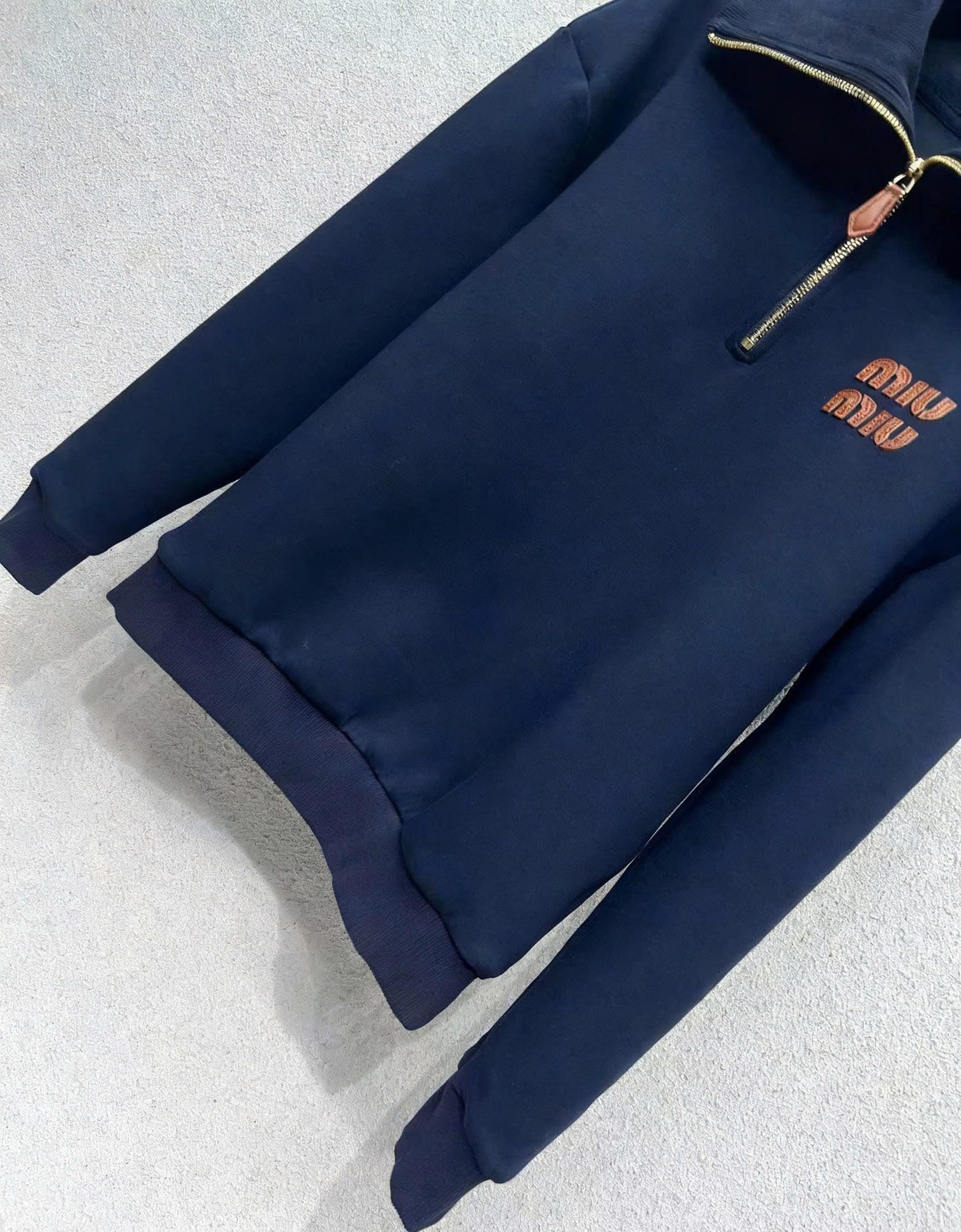 Combo nỉ áo quần dài Miu Miu 3