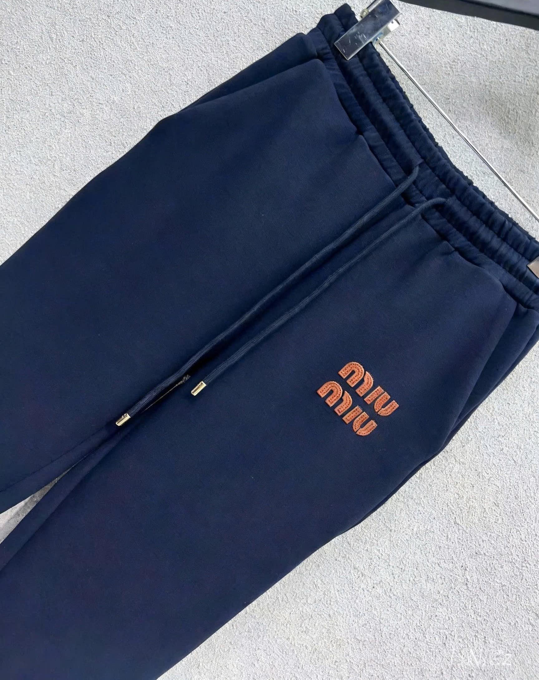Combo nỉ áo quần dài Miu Miu 14