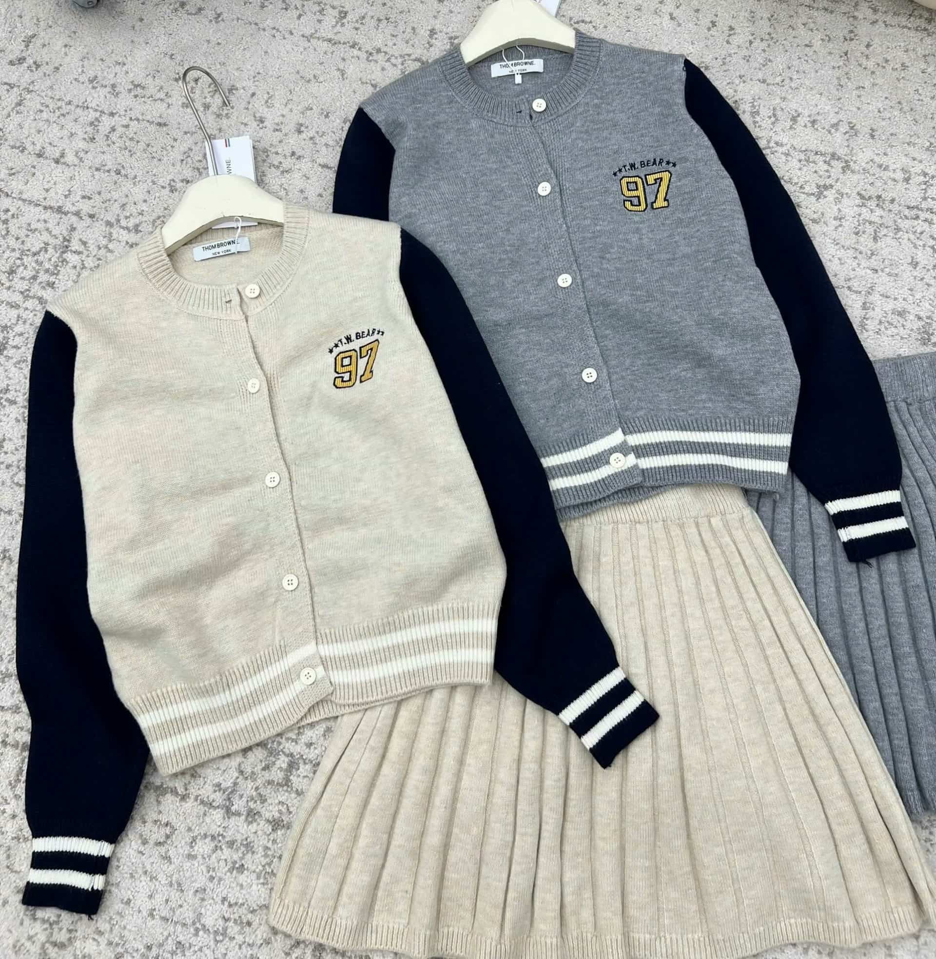 Combo áo váy nỉ Thom Brwone 4