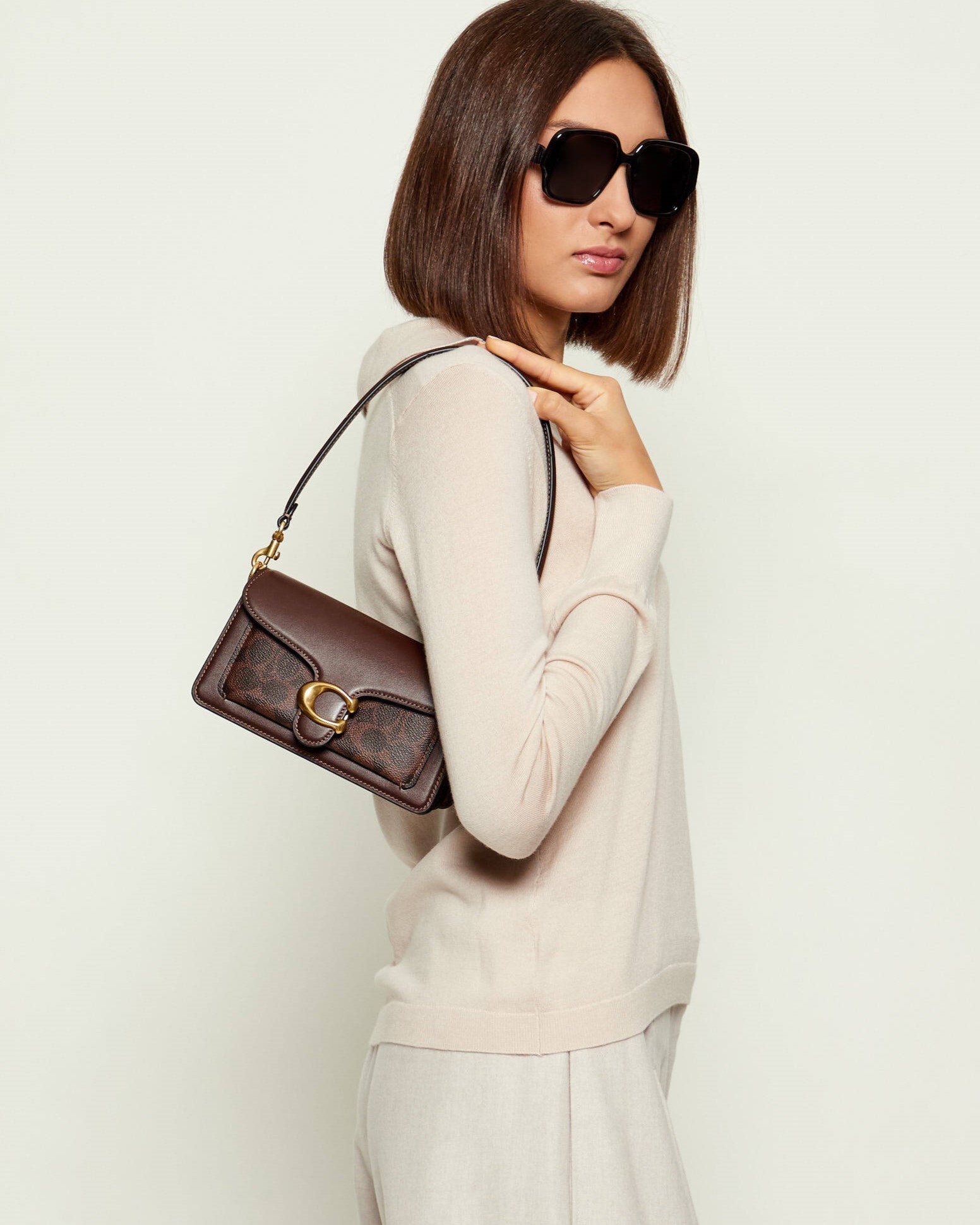 Túi đeo chéo Coach Tabby Shoulder Bag 20 In Signature Canvas Maple CY200 15