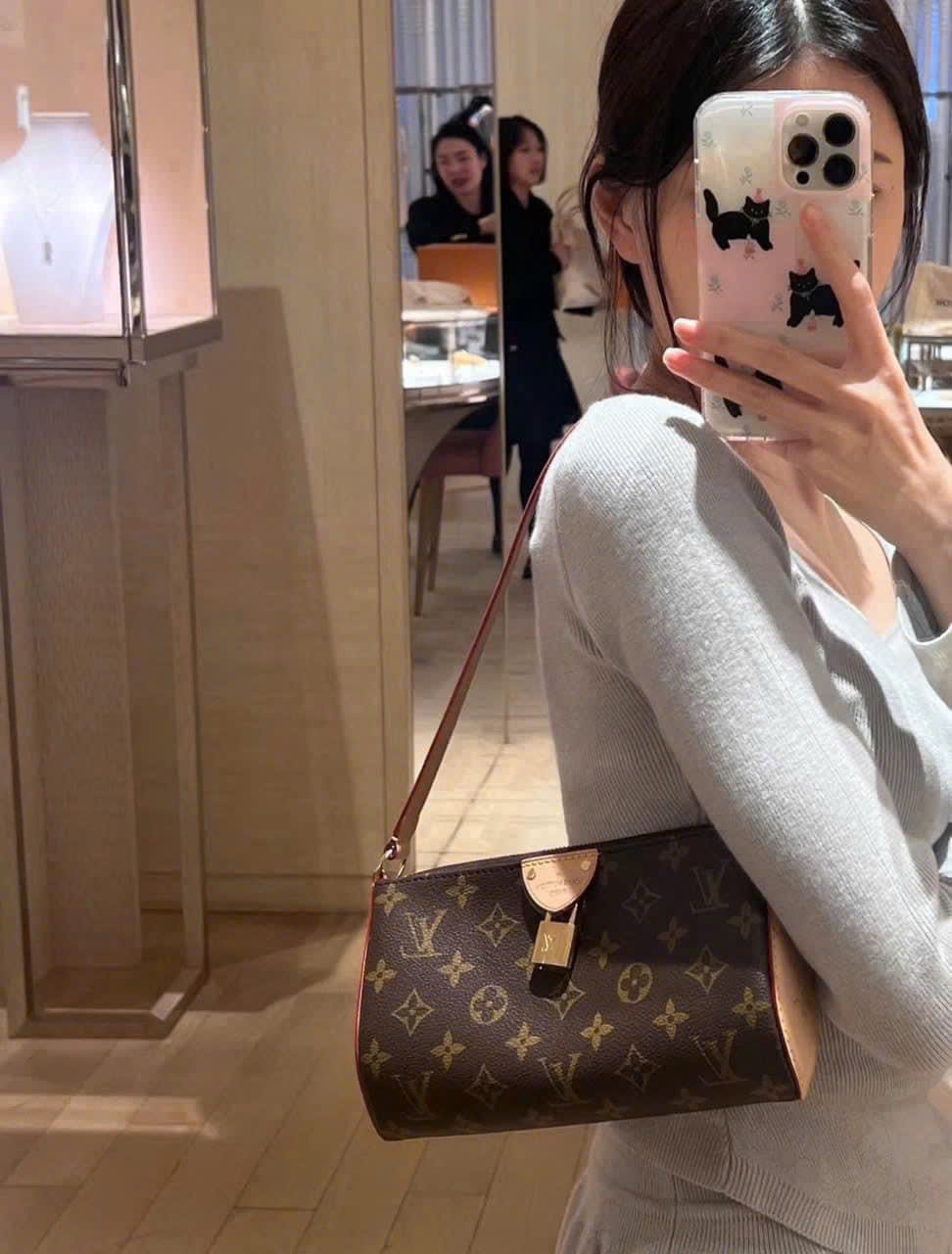 Túi xách Louis Vuitton Pochette Tirette M12859 6