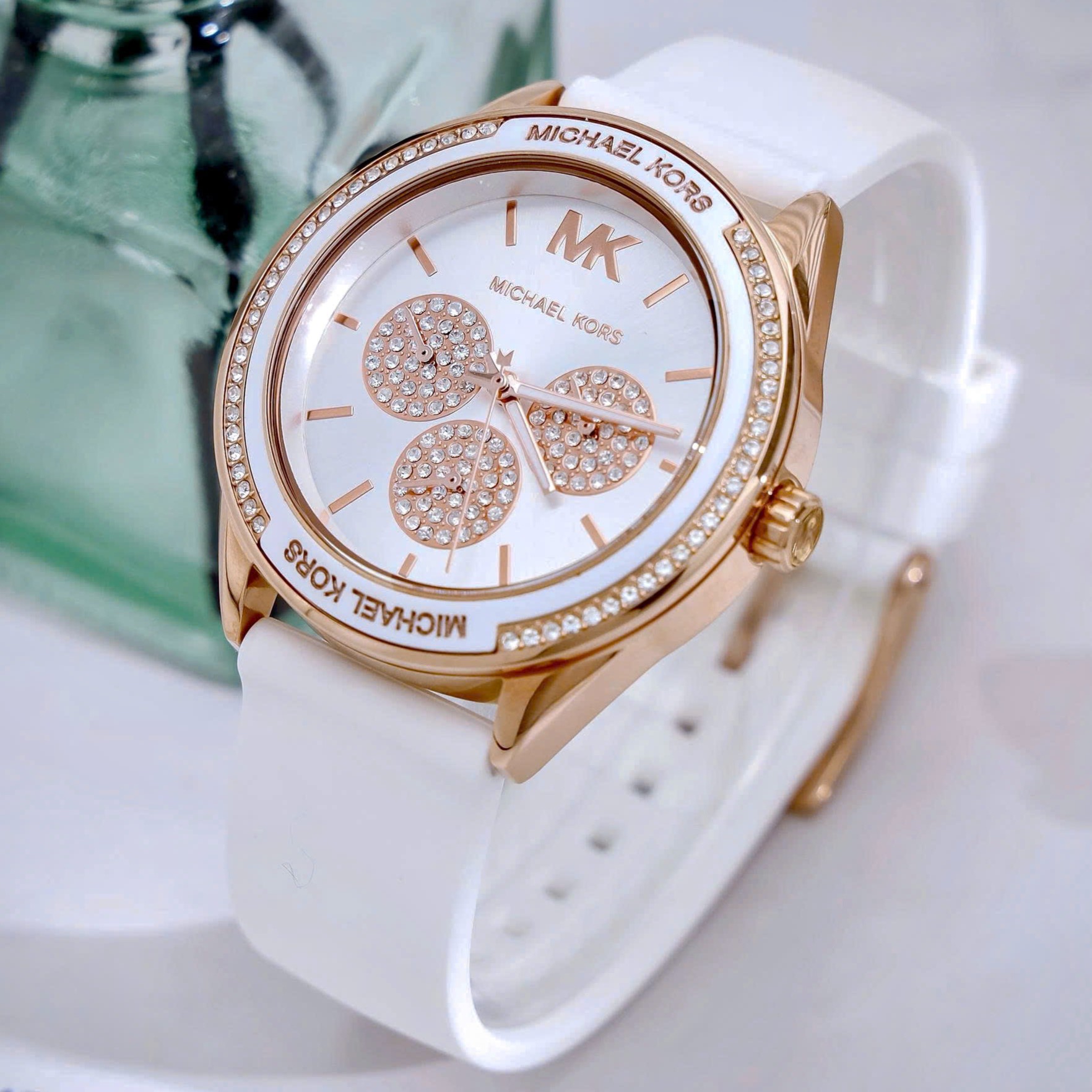 Đồng hồ đeo tay nữ Michael Kors Oversized Rose Gold-tone Sports Watch With Silicone Strap MK6945 5