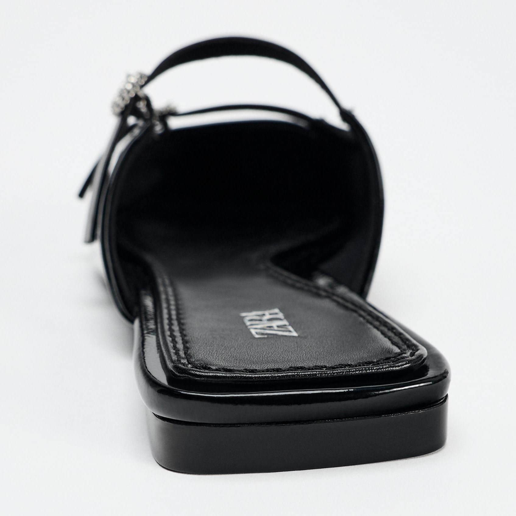 Dép sục nữ Zara Faux-Patent Finish Mules With Buckles 5