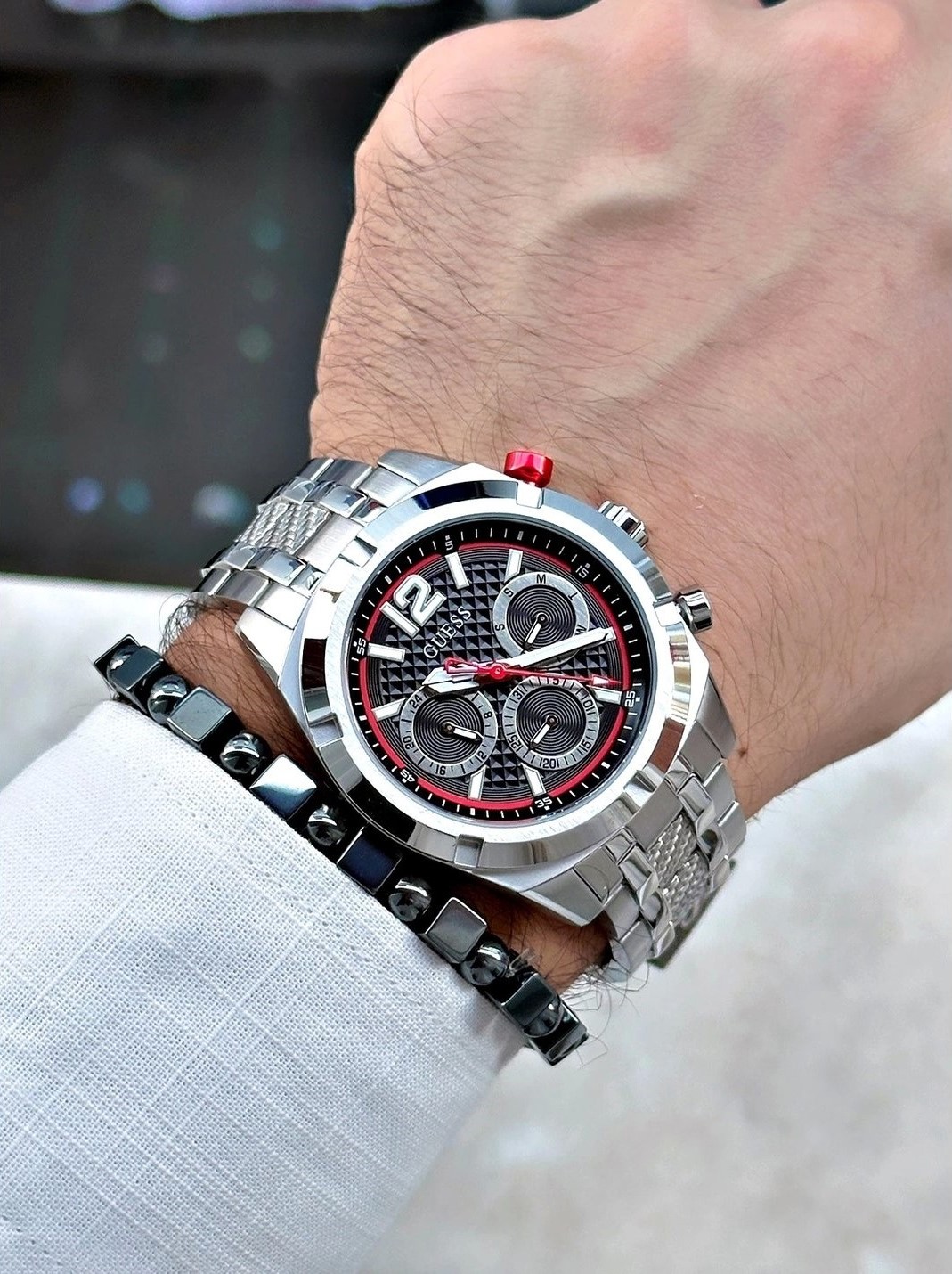Đồng hồ đeo tay nam Guess Mens Silver Tone Multi-function Watch GW0714G1 4