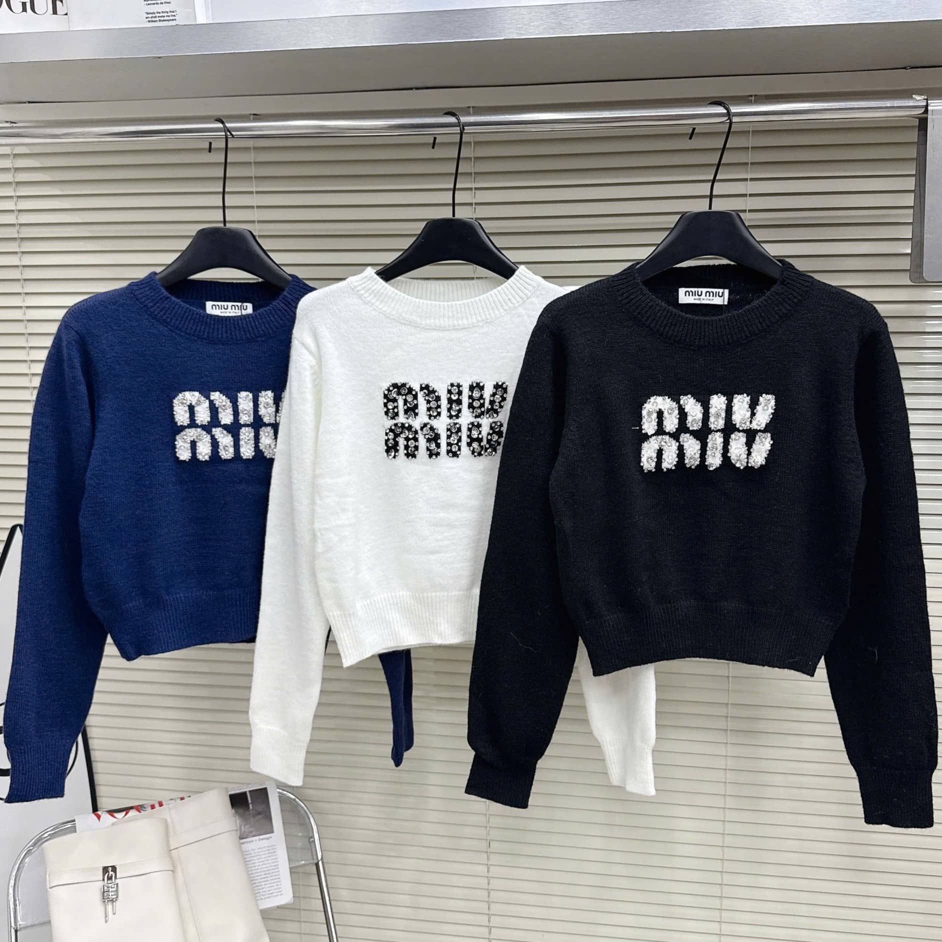 Áo tay dài cổ tròn nhiều màu Miu Miu 5