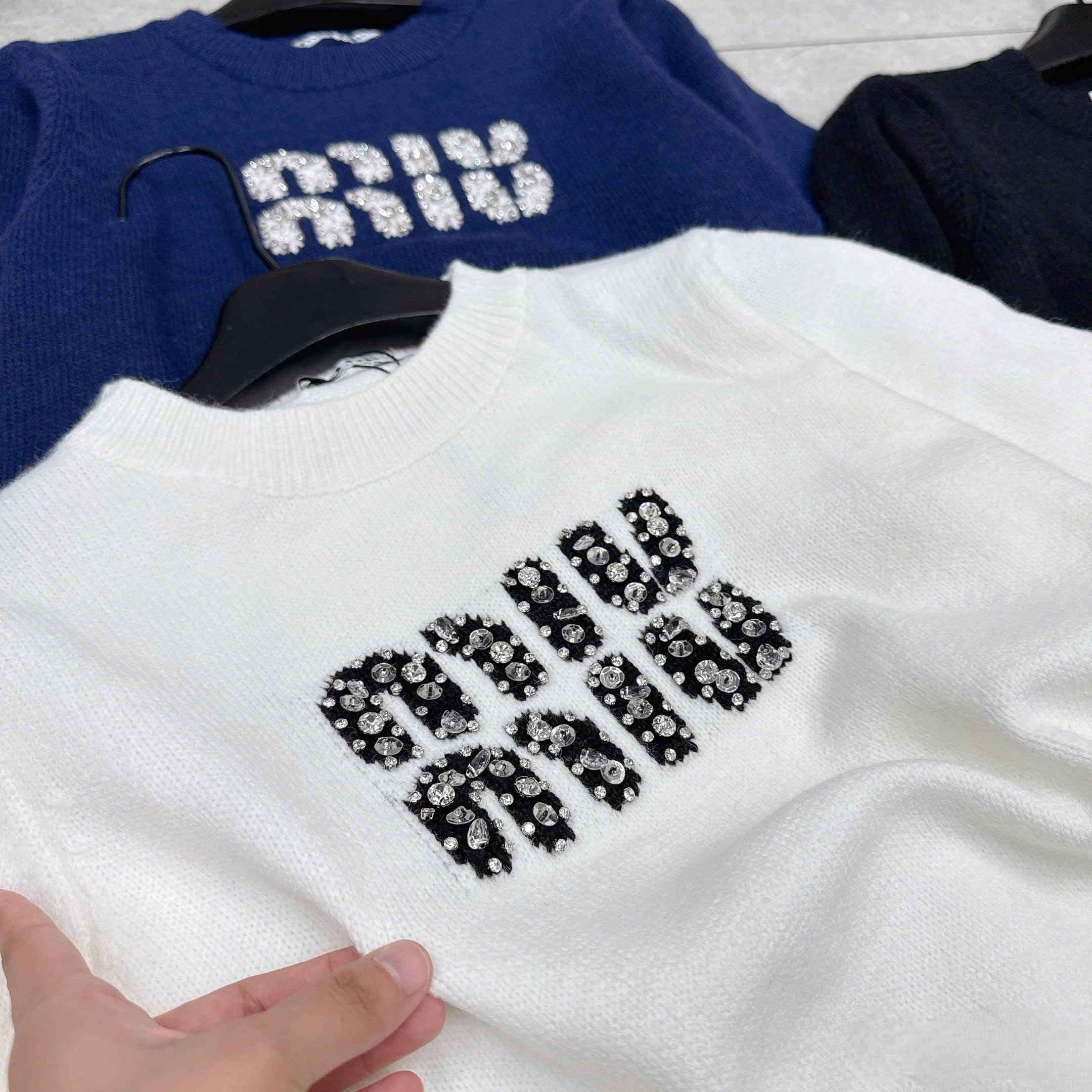 Áo tay dài cổ tròn nhiều màu Miu Miu 11