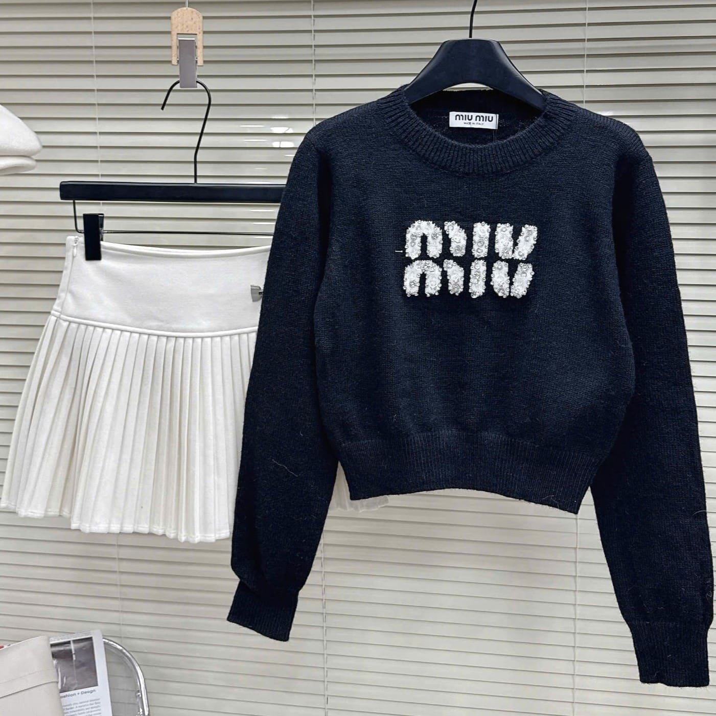 Áo tay dài cổ tròn nhiều màu Miu Miu 12