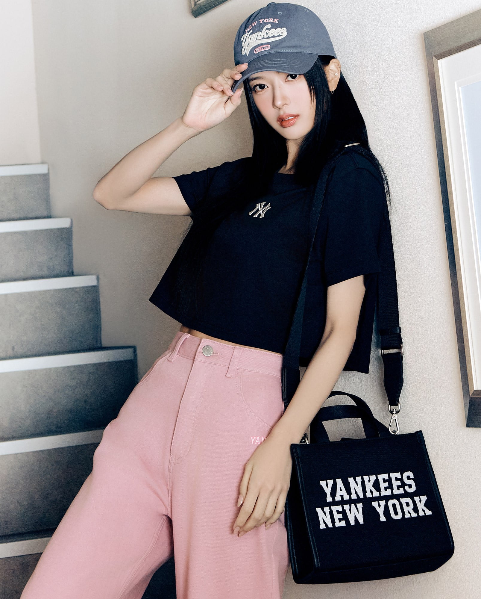 TÚI XÁCH NỮ TOTE MLB JACQUARD VARSITY NEW YORK YANKEES 3AORS024N-50BKS MÀU ĐEN  3