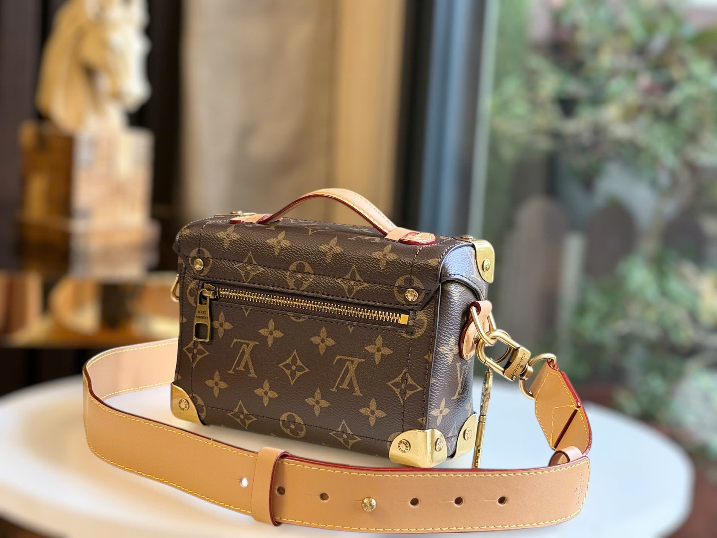 Túi xách cốp LV Louis Vuitton Soul Trunk Monogram Dust Canvas M11535 2