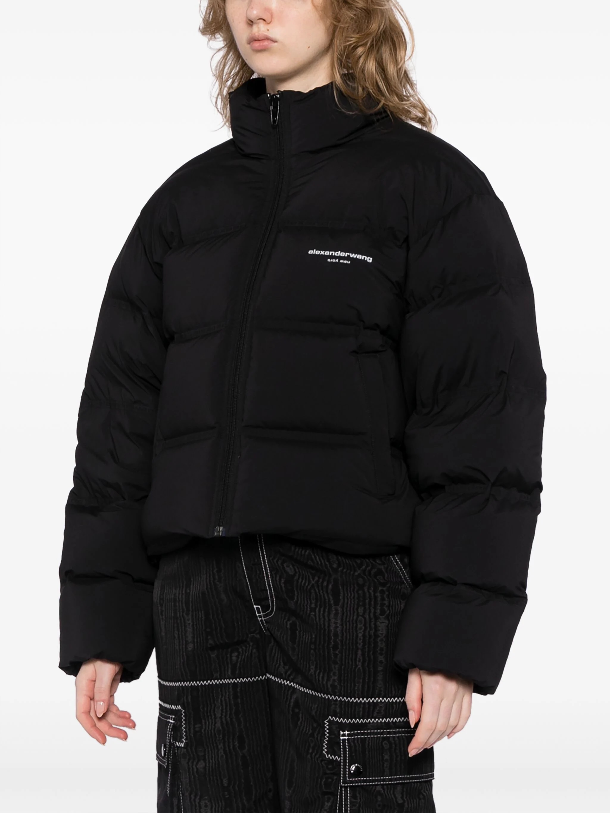 ÁO PHAO MÀU ĐEN NỮ ALEXANDER WANG REFLECTIVE LOGO DETAIL CROPPED PUFFER COAT 11