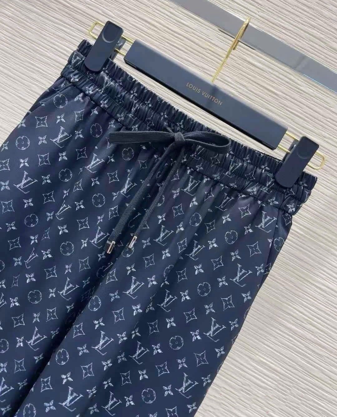 Combo bộ áo thun quần lụa dài xanh dương LV 12