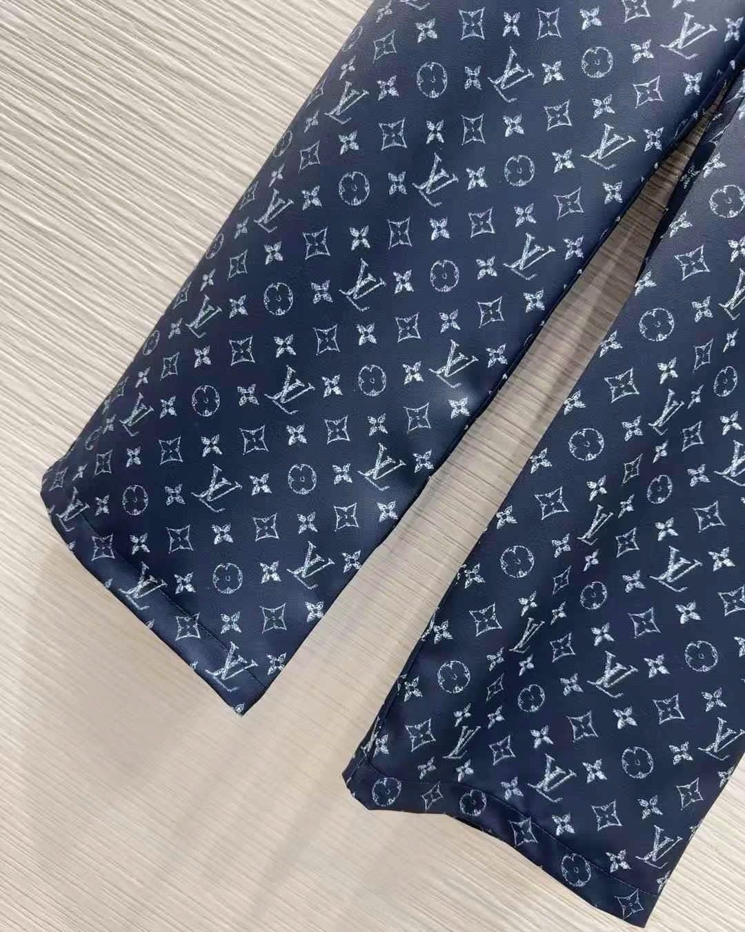 Combo bộ áo thun quần lụa dài xanh dương LV 13