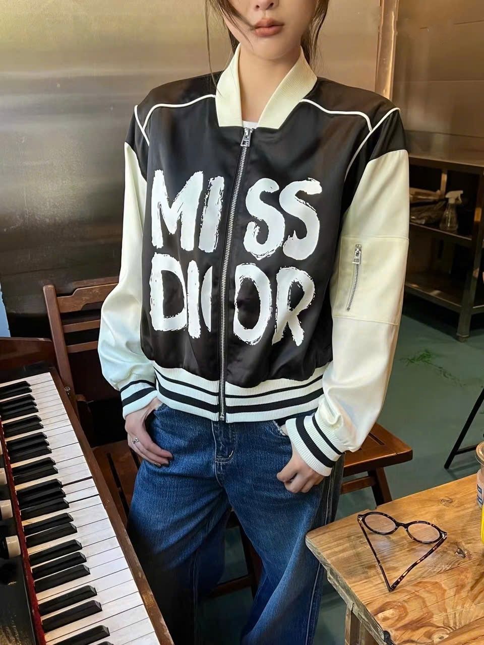 Áo khoác tay dài Miss Dior 3
