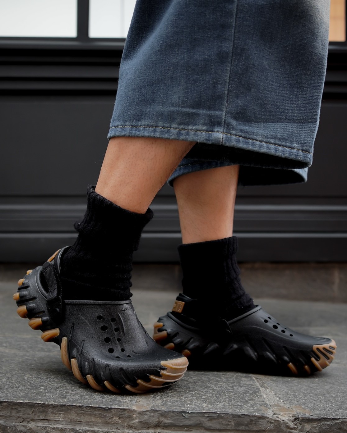 Giày đen Crocs Unisex Echo Gum RO Clog Black 1