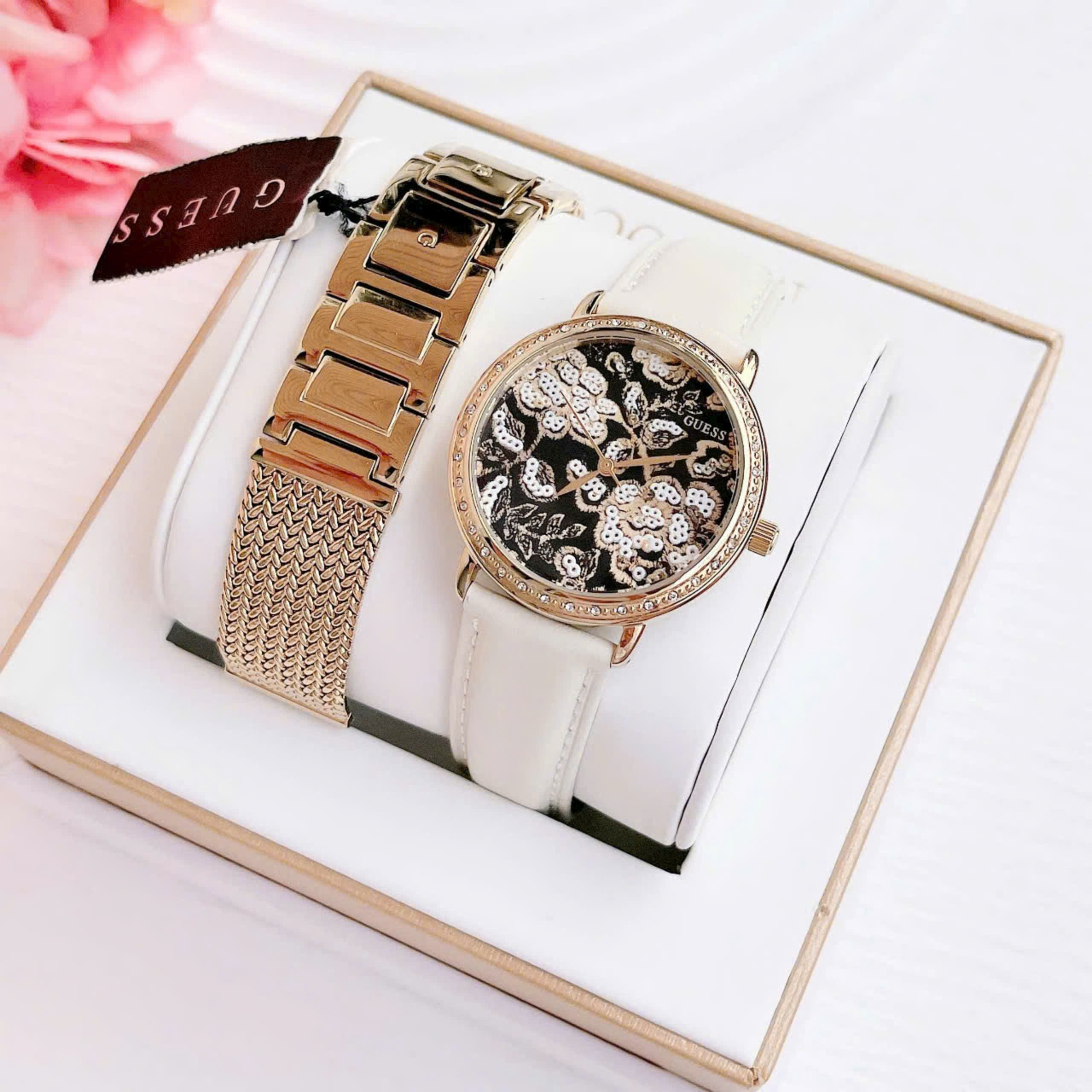 Đồng hồ đeo tay nữ Guess Wildflower Gold Tone Watch U0822L2 5