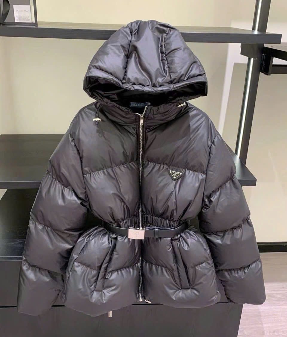 Áo phao nữ Prada có nón 10