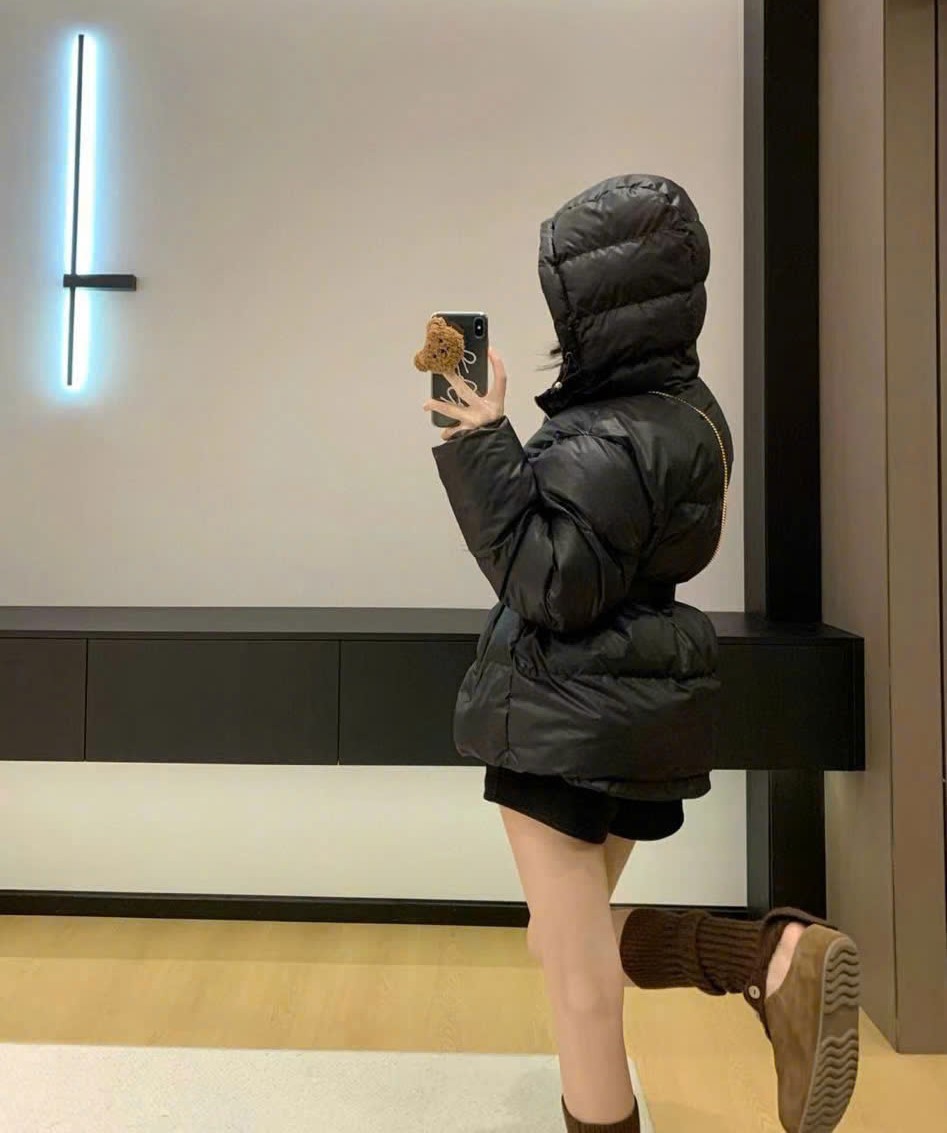 Áo phao nữ Prada có nón 12