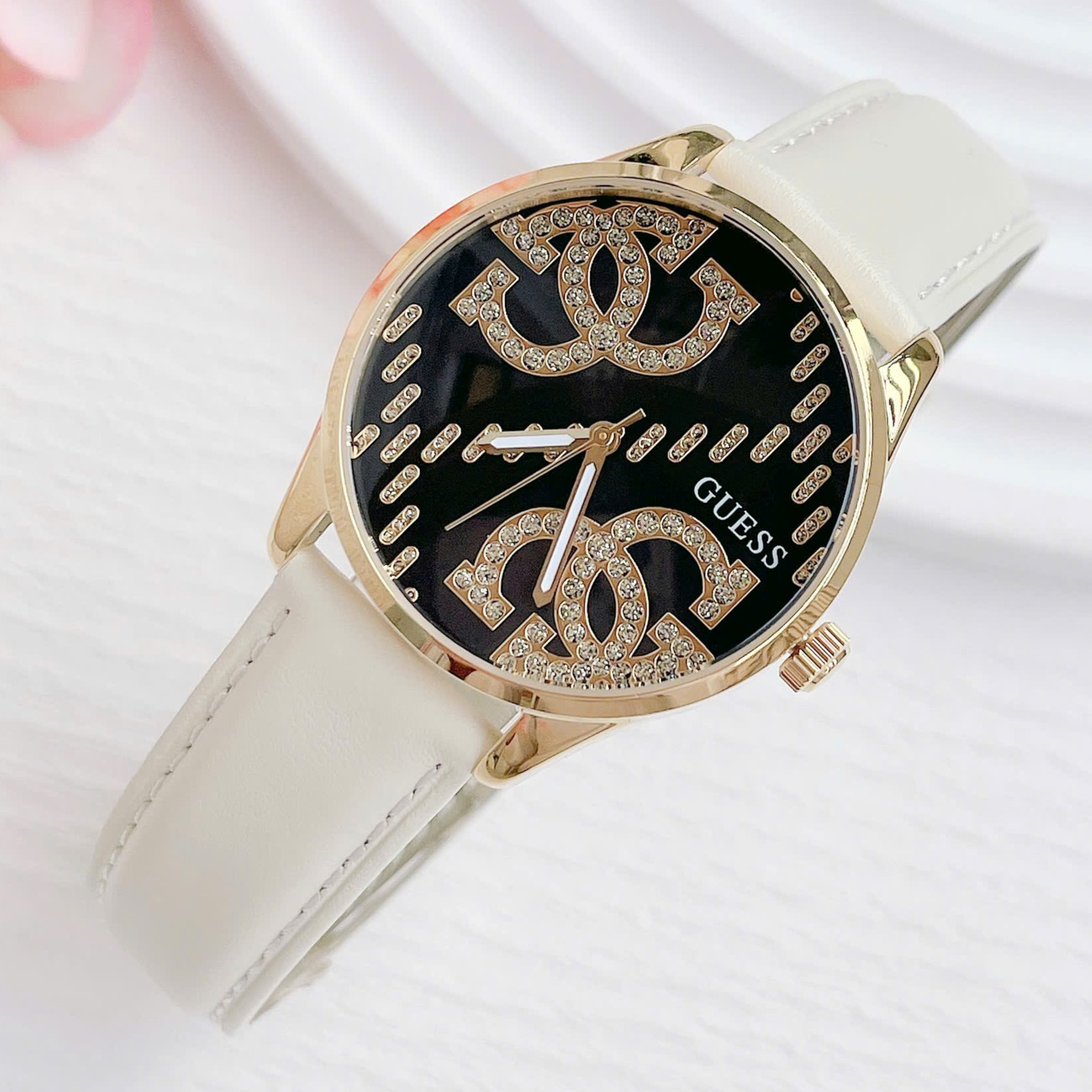 Đồng hồ đeo tay nữ Guess Ladies Black Gold Tone Analog Watch GW0755L3 7