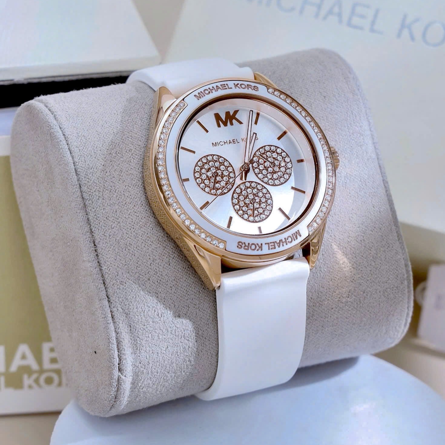 Đồng hồ đeo tay nữ Michael Kors Oversized Sport Rose Gold-Tone and Silicone Watch MK6945 2
